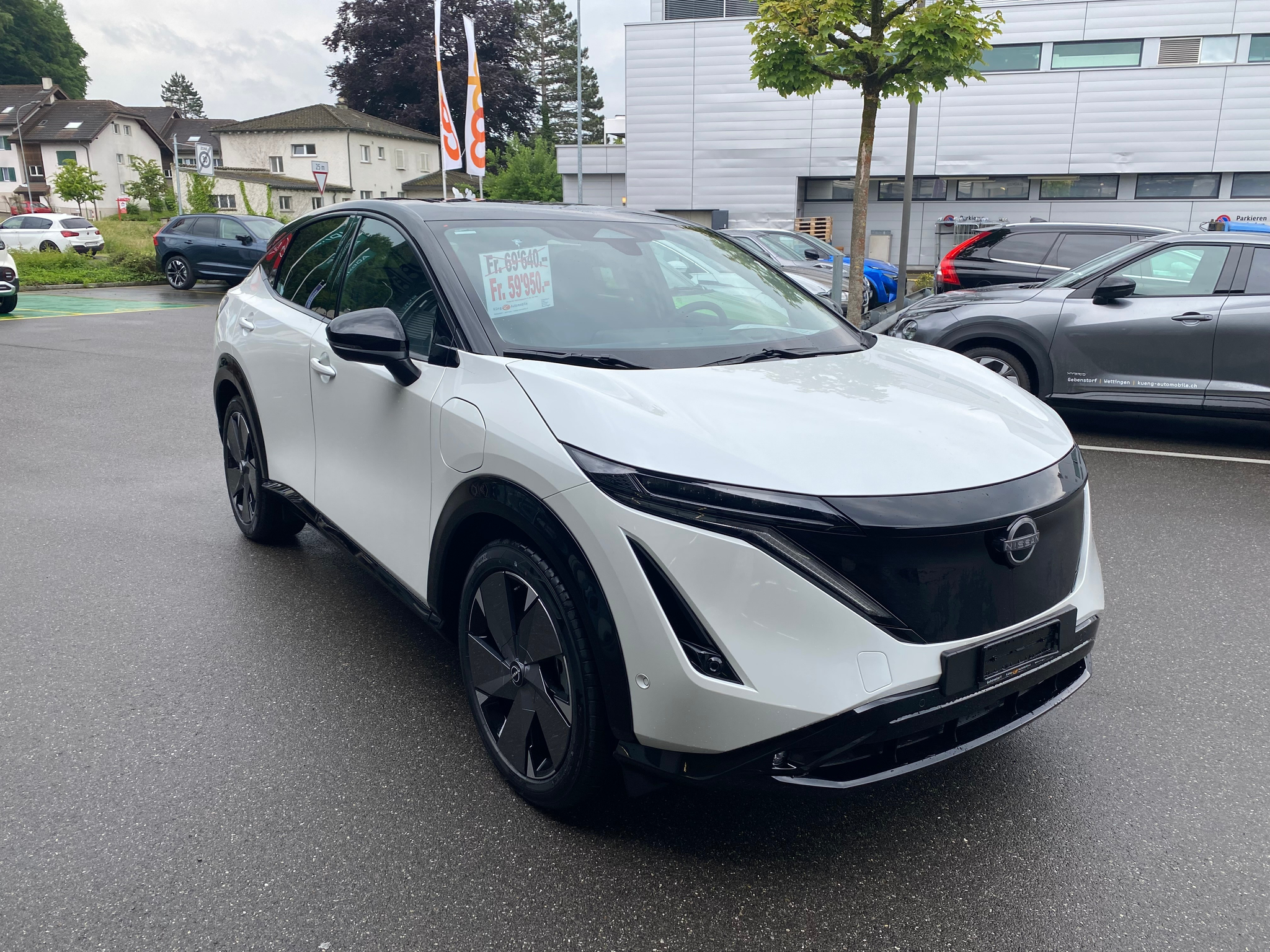 listing desktop thumbnail image 3