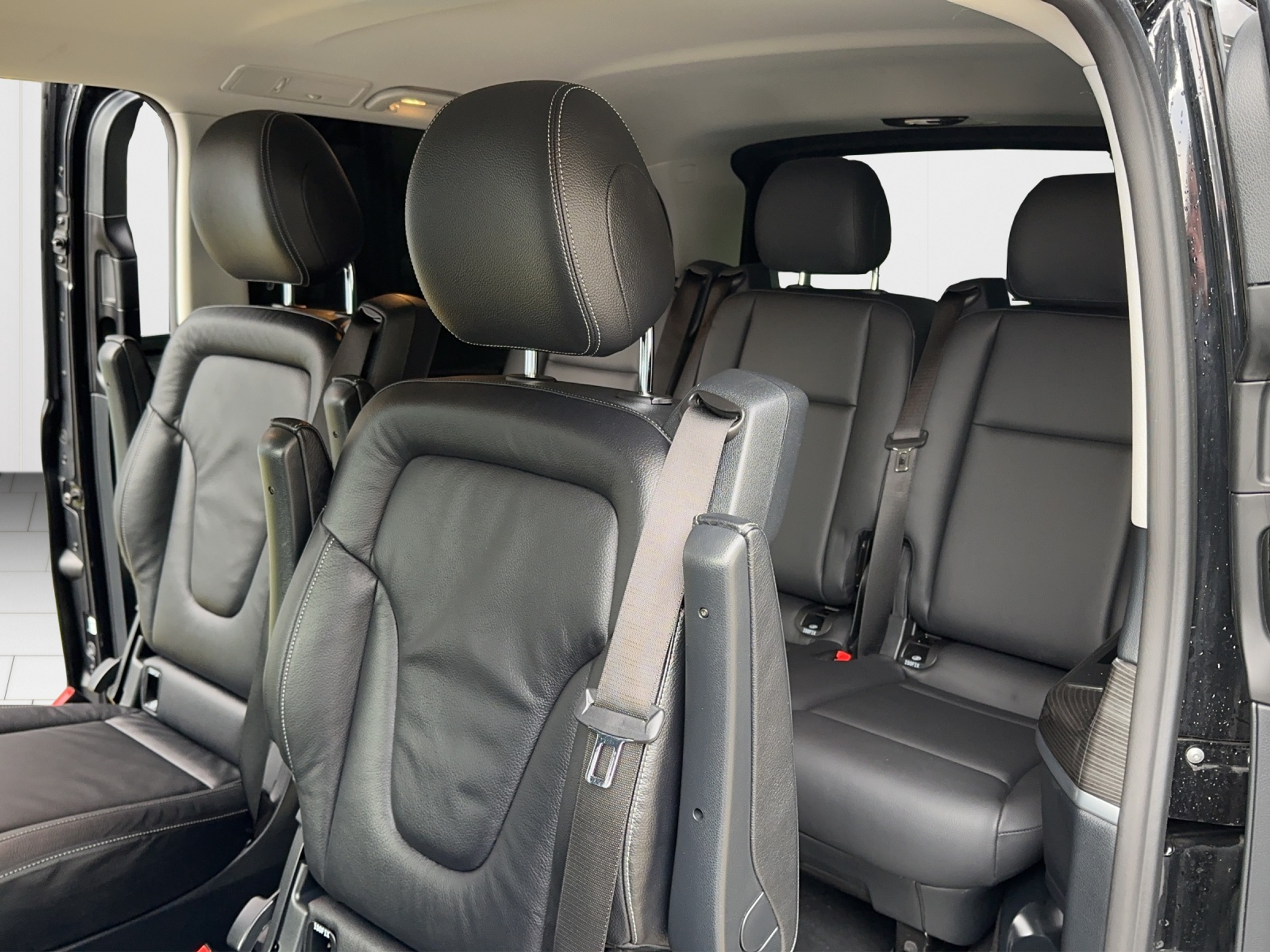 listing desktop thumbnail image 19