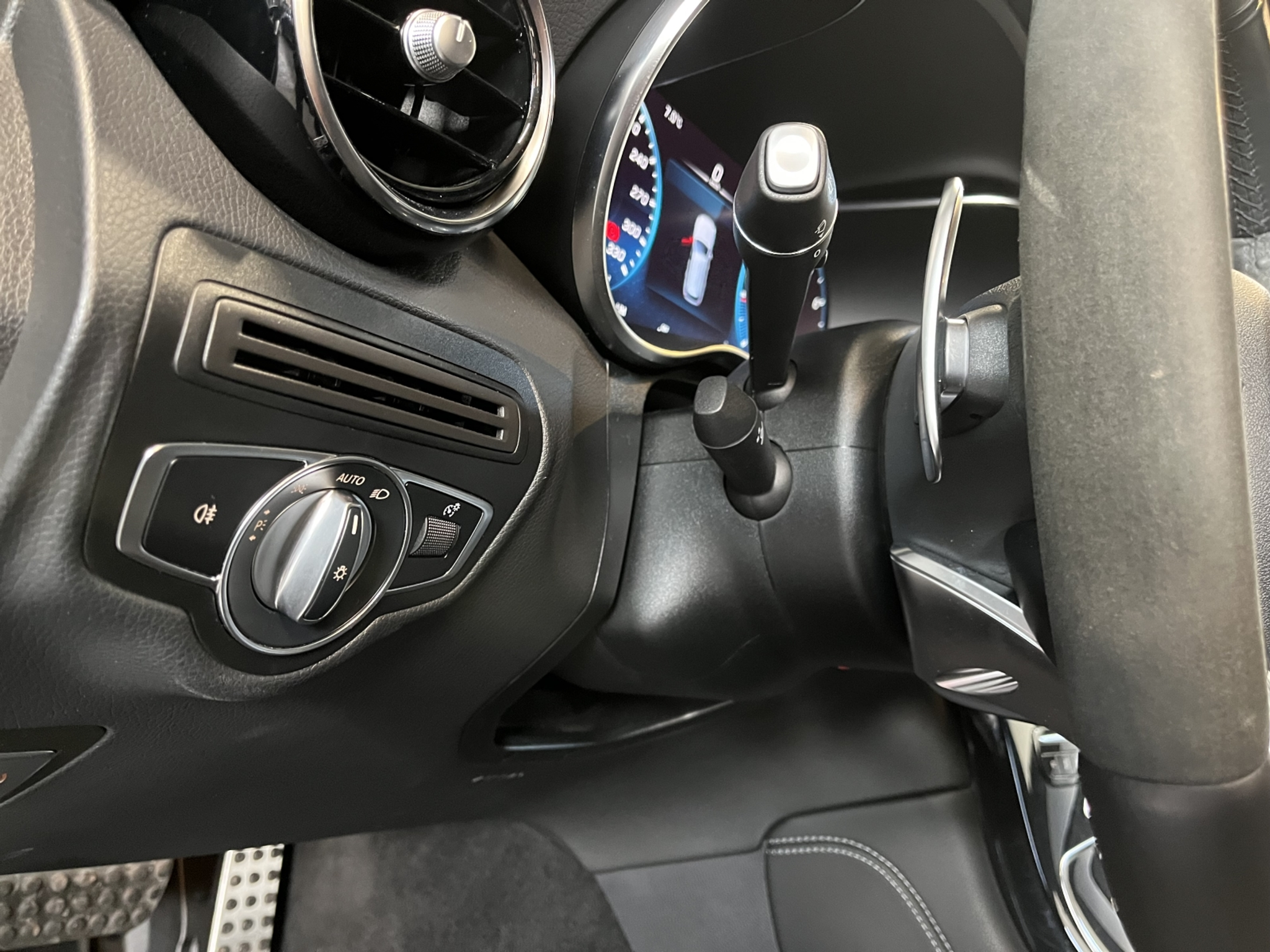 listing desktop thumbnail image 11