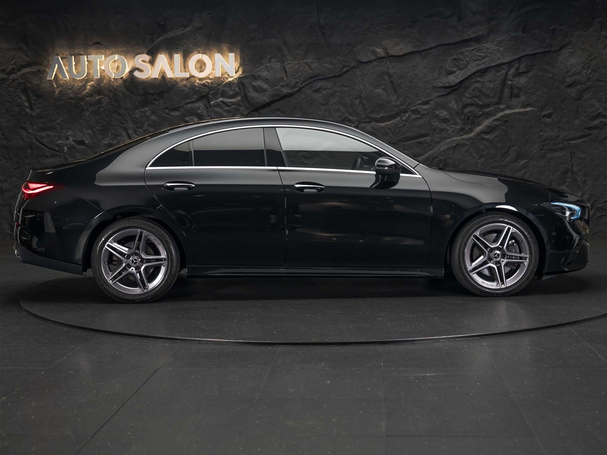 listing desktop thumbnail image 5