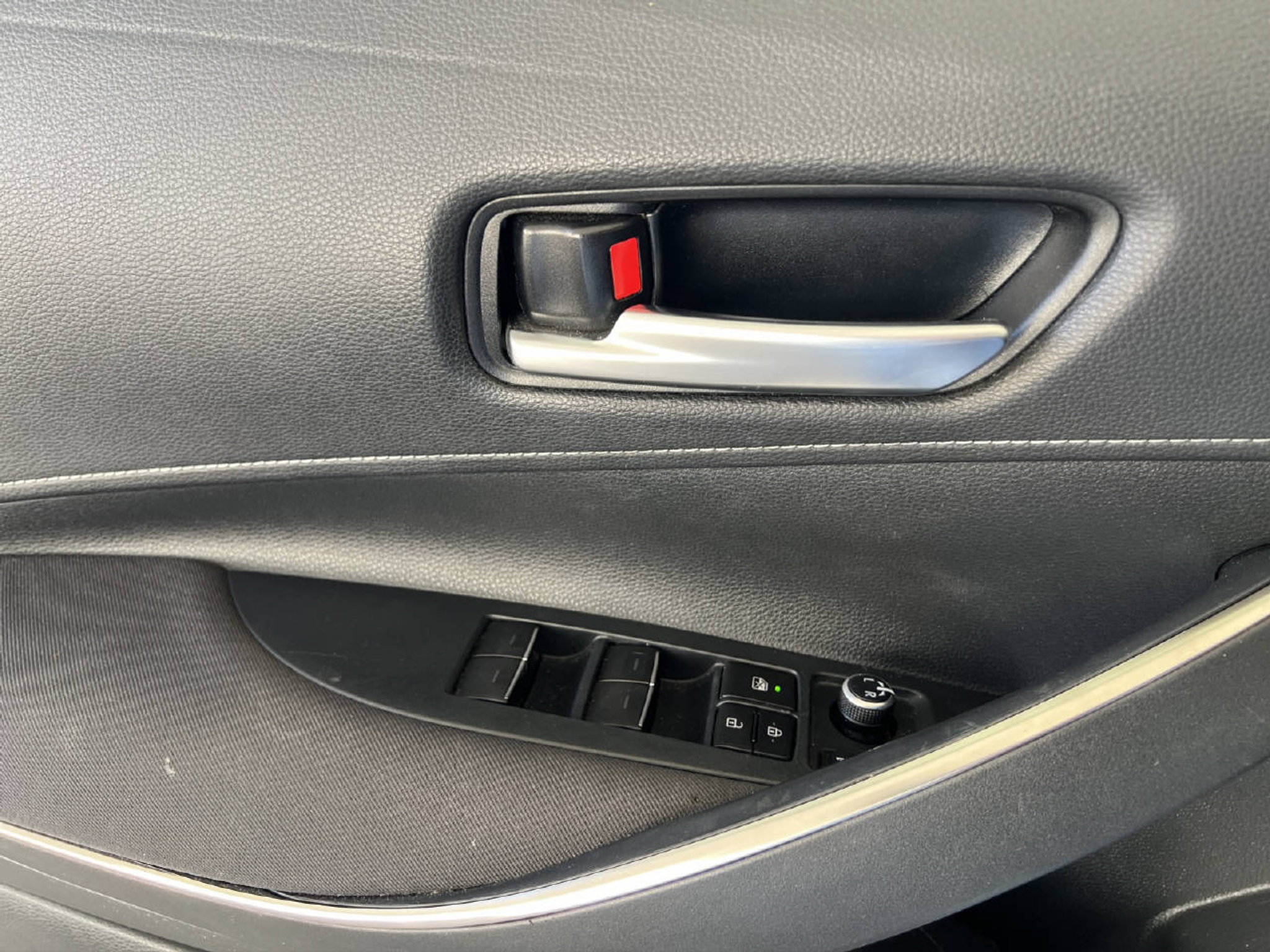 listing desktop thumbnail image 17