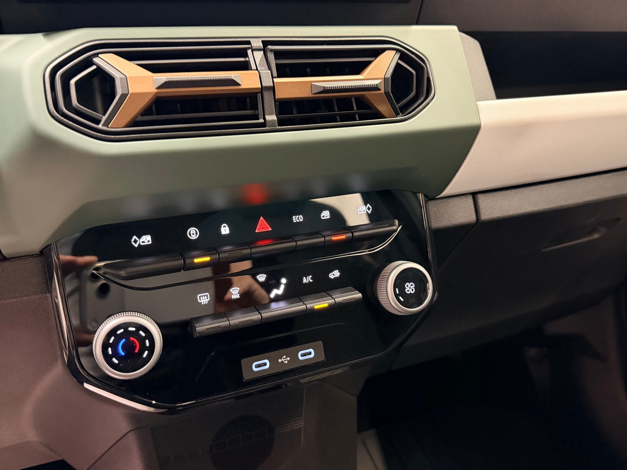 listing desktop thumbnail image 21