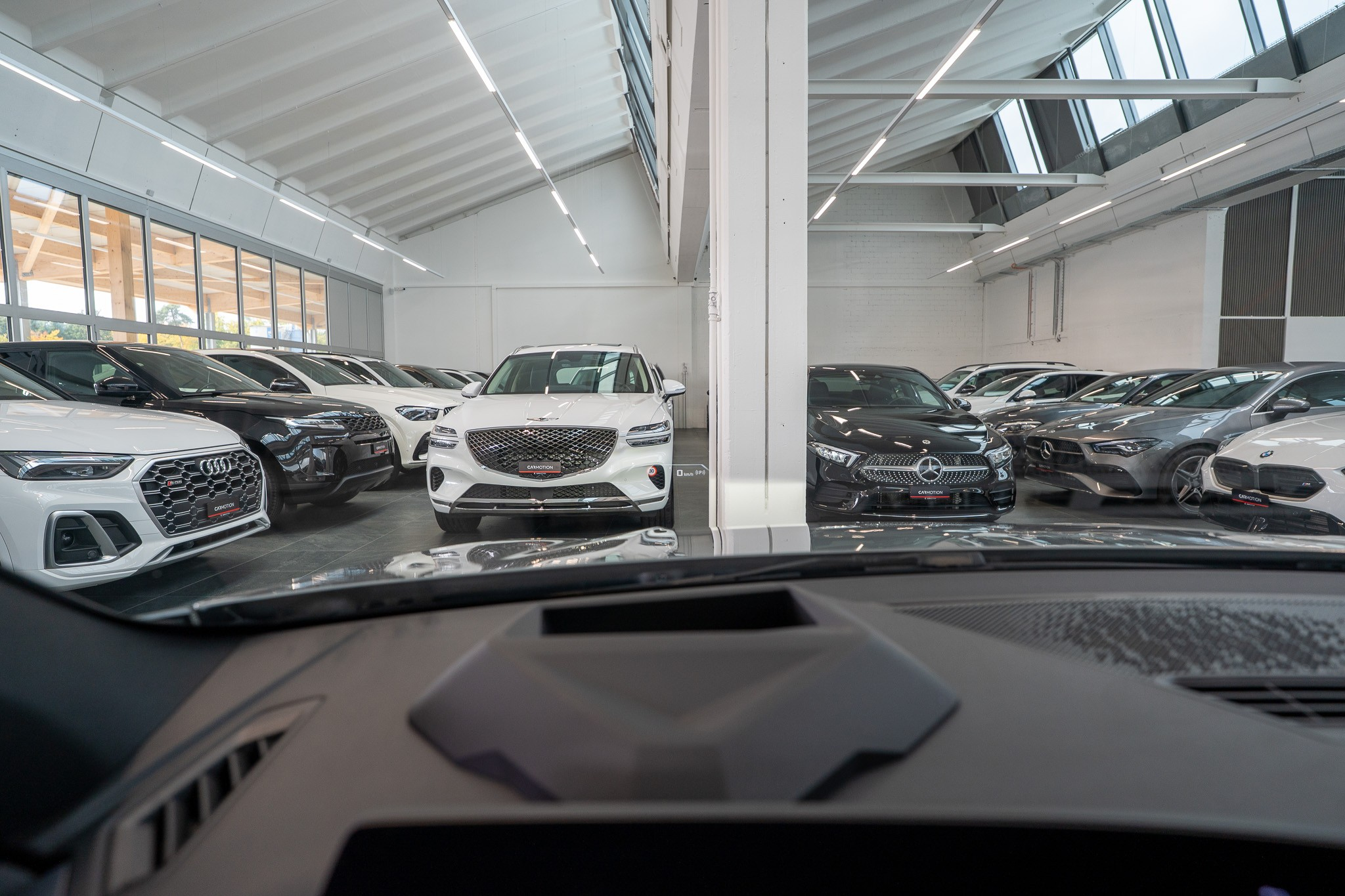 listing desktop thumbnail image 21