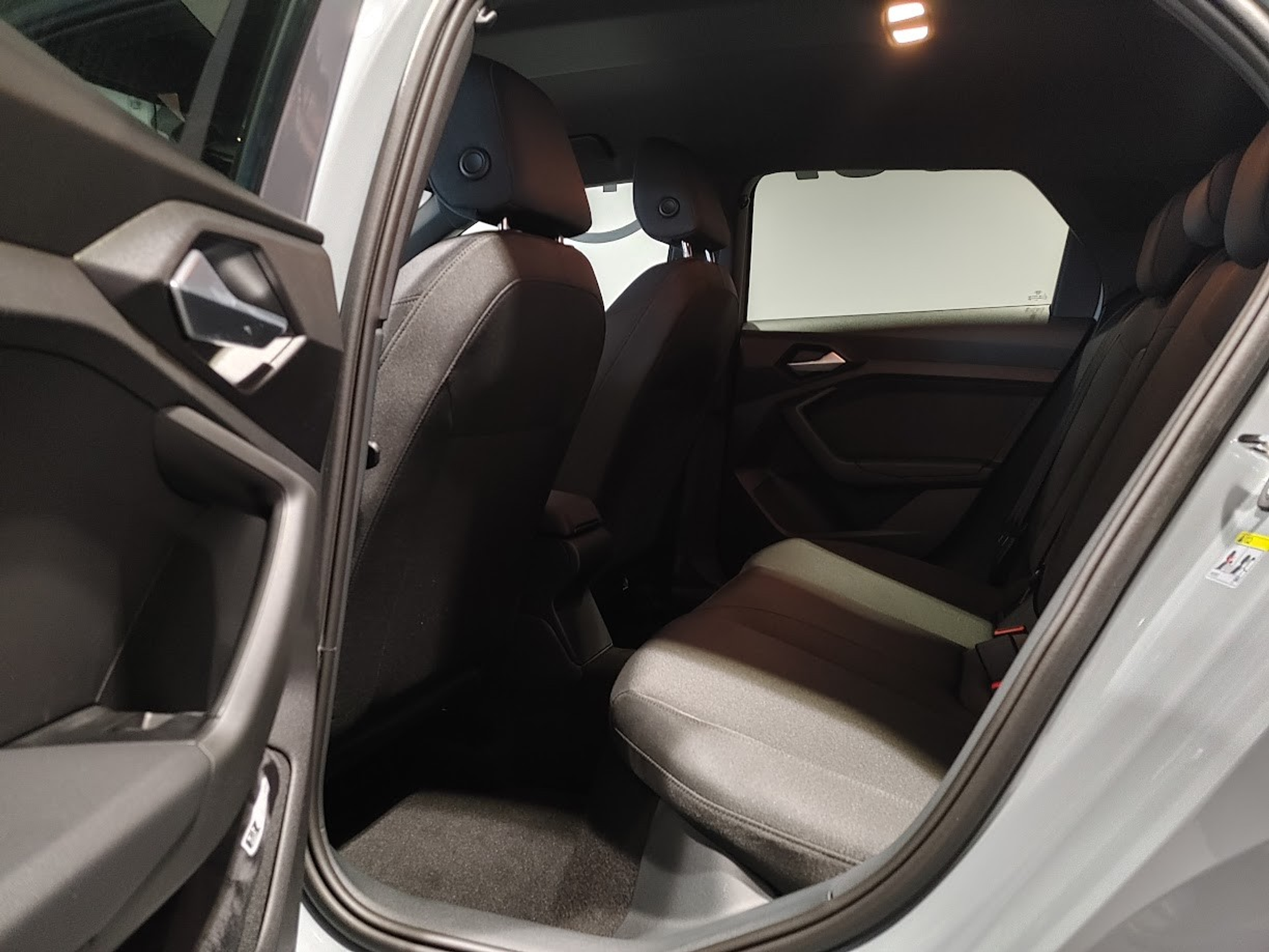 listing desktop thumbnail image 10