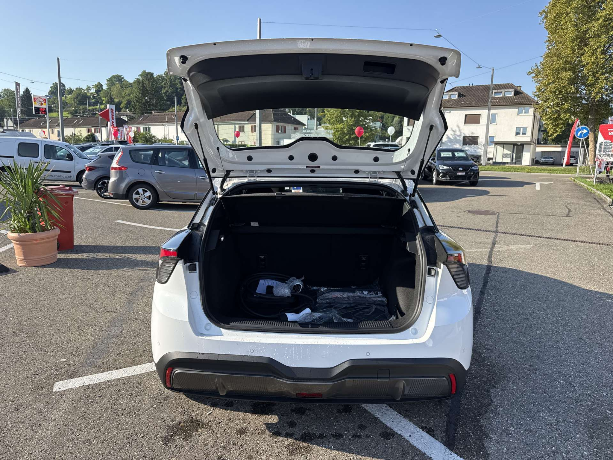 listing desktop thumbnail image 7