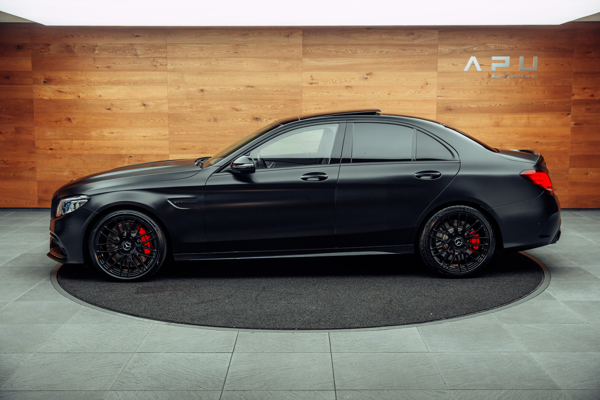 listing desktop thumbnail image 9