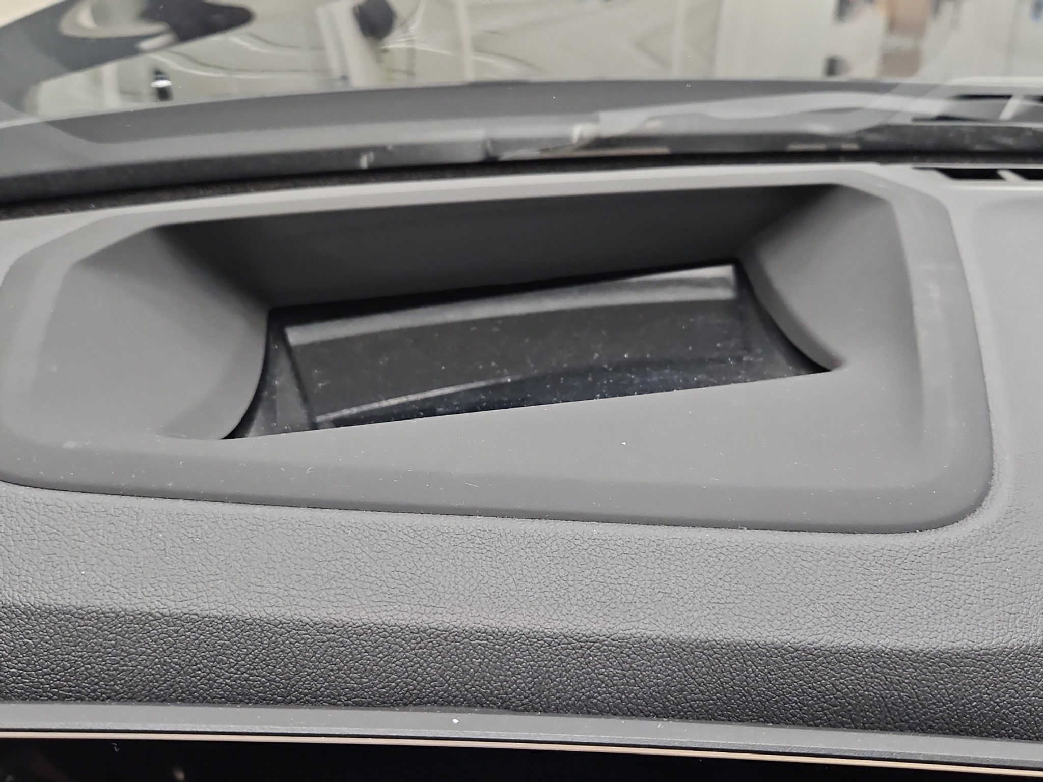 listing desktop thumbnail image 17