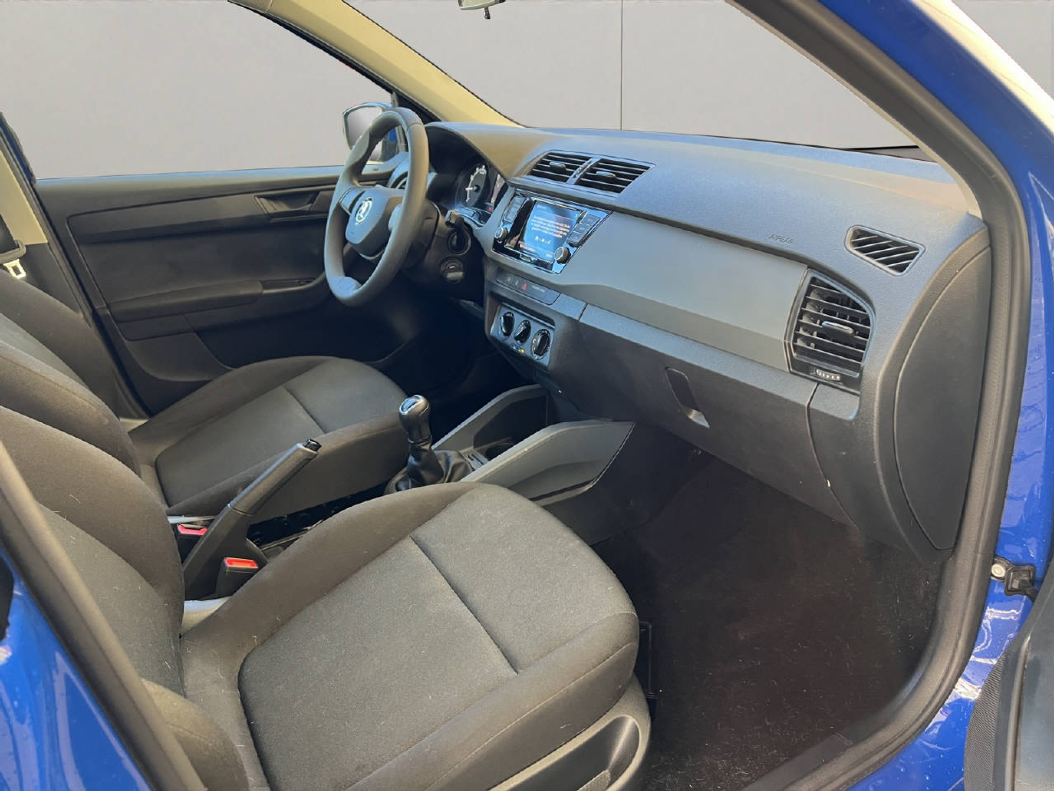 listing desktop thumbnail image 9