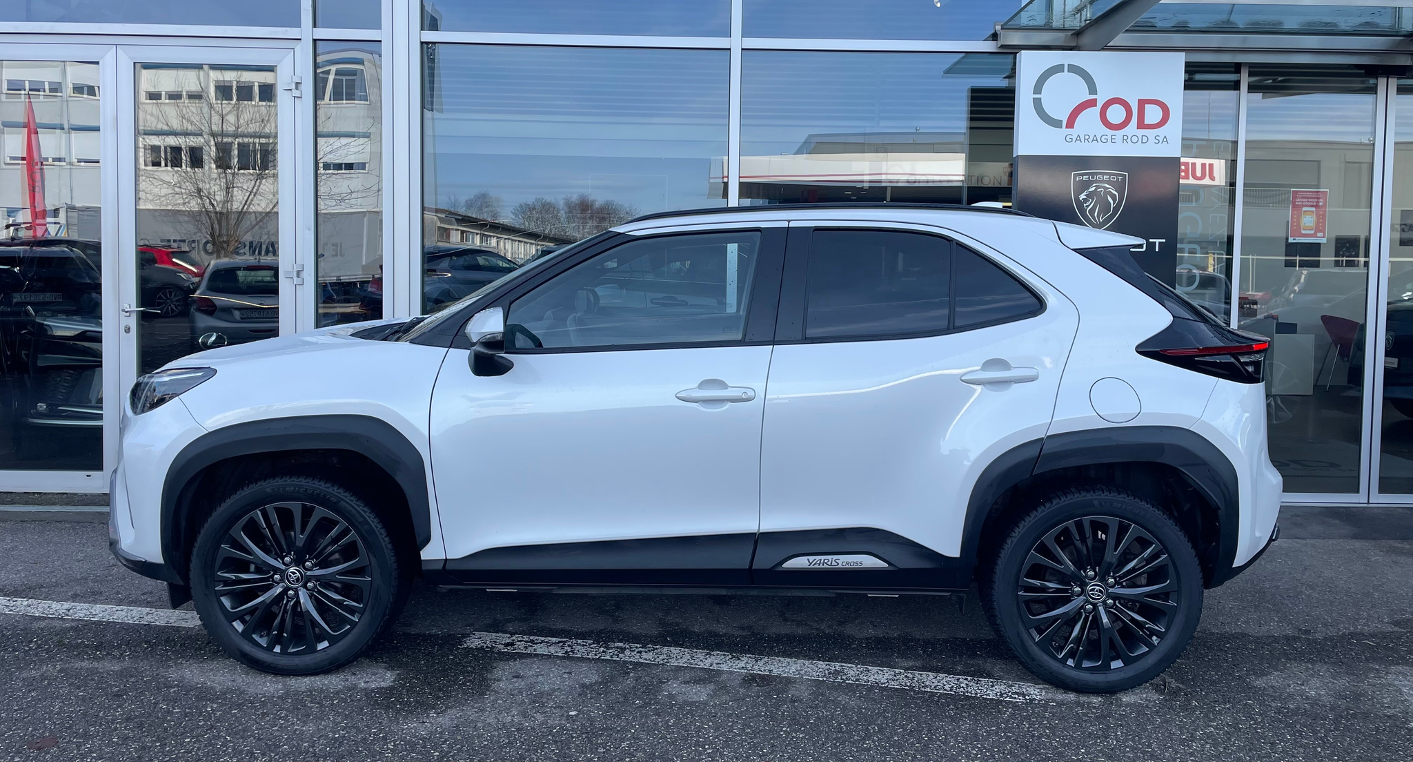 listing desktop thumbnail image 2