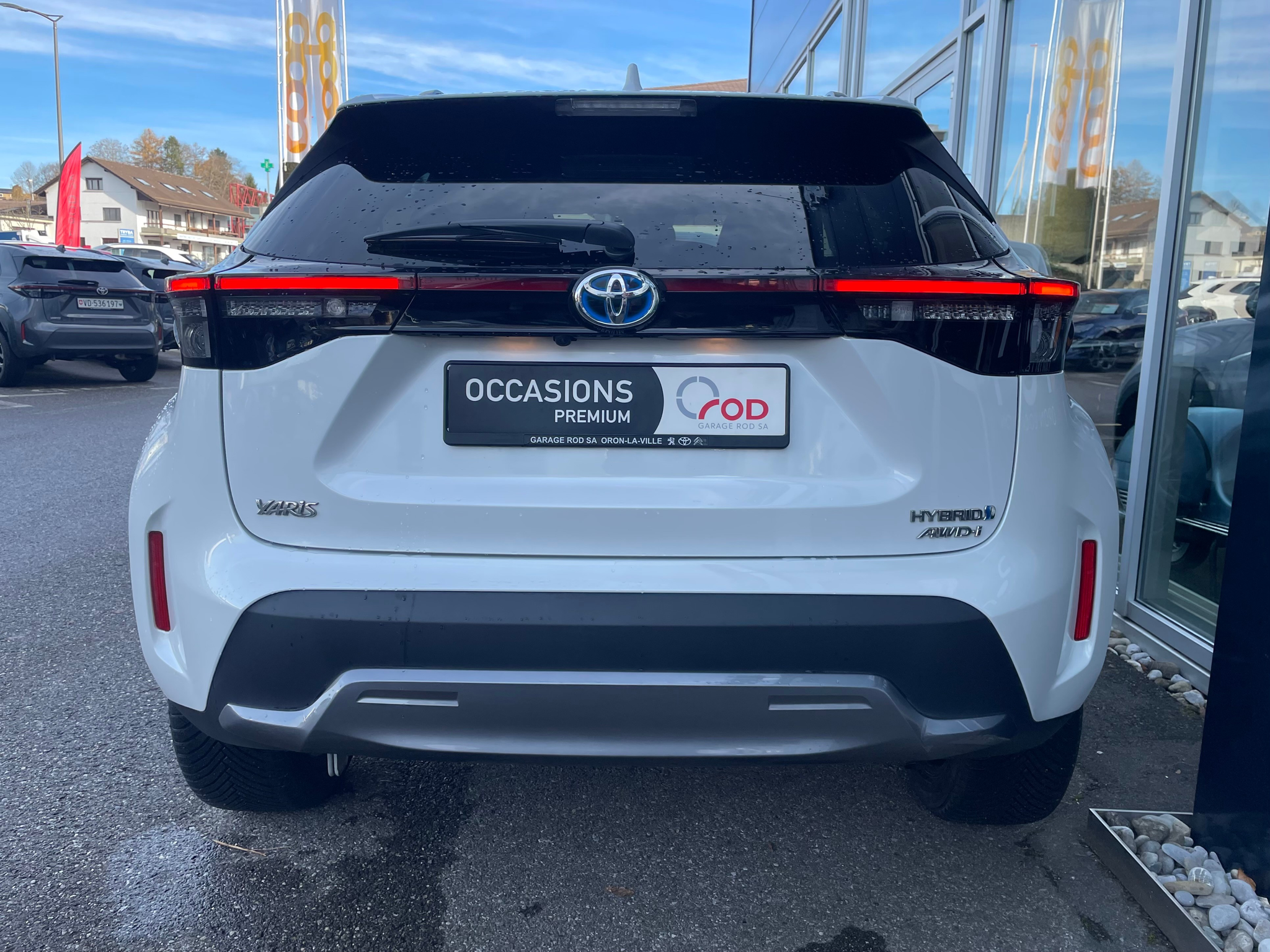 listing desktop thumbnail image 4