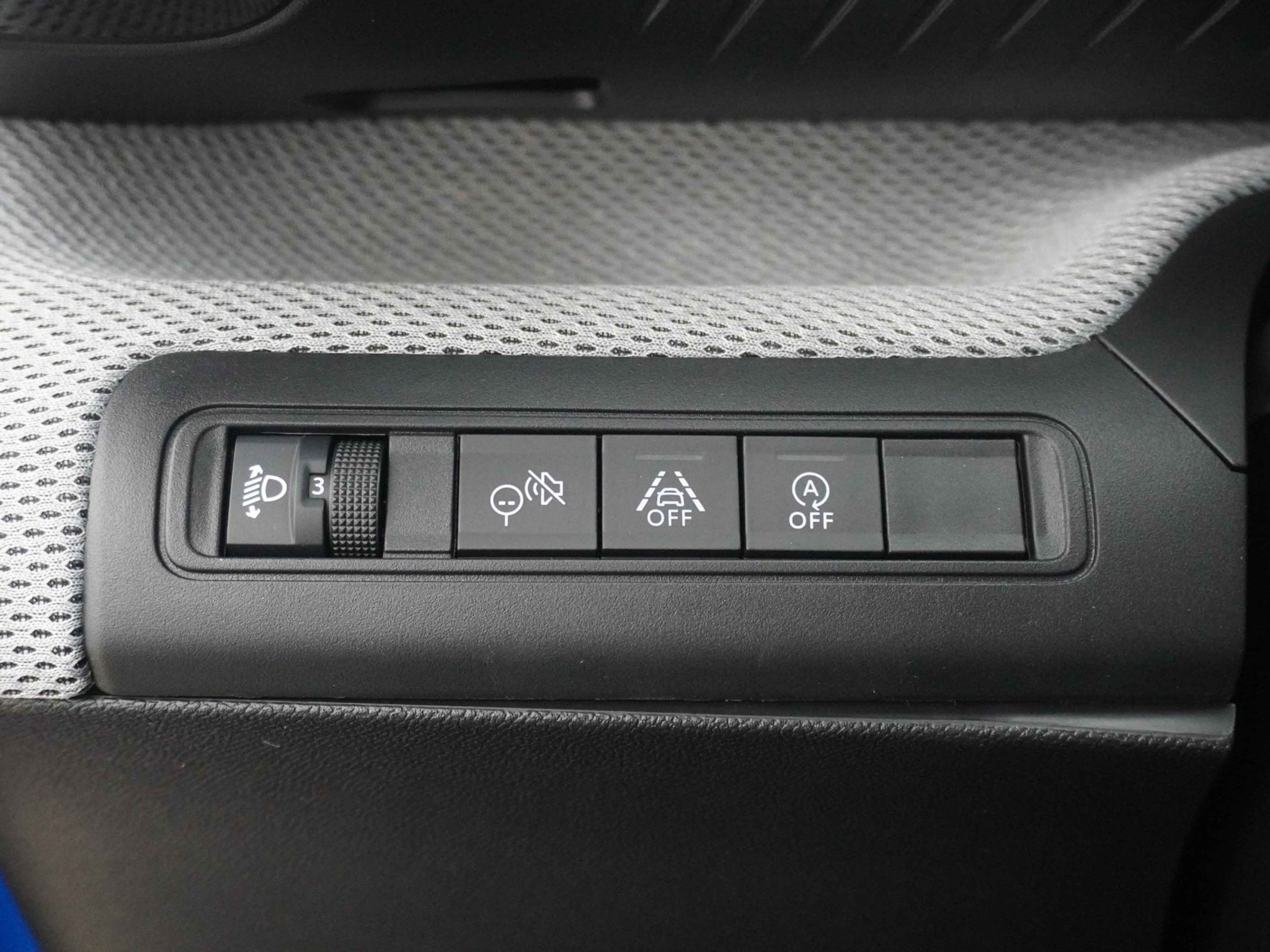 listing desktop thumbnail image 16