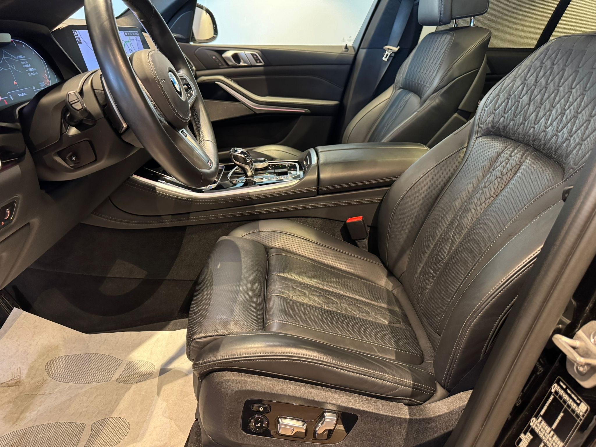 listing desktop thumbnail image 29