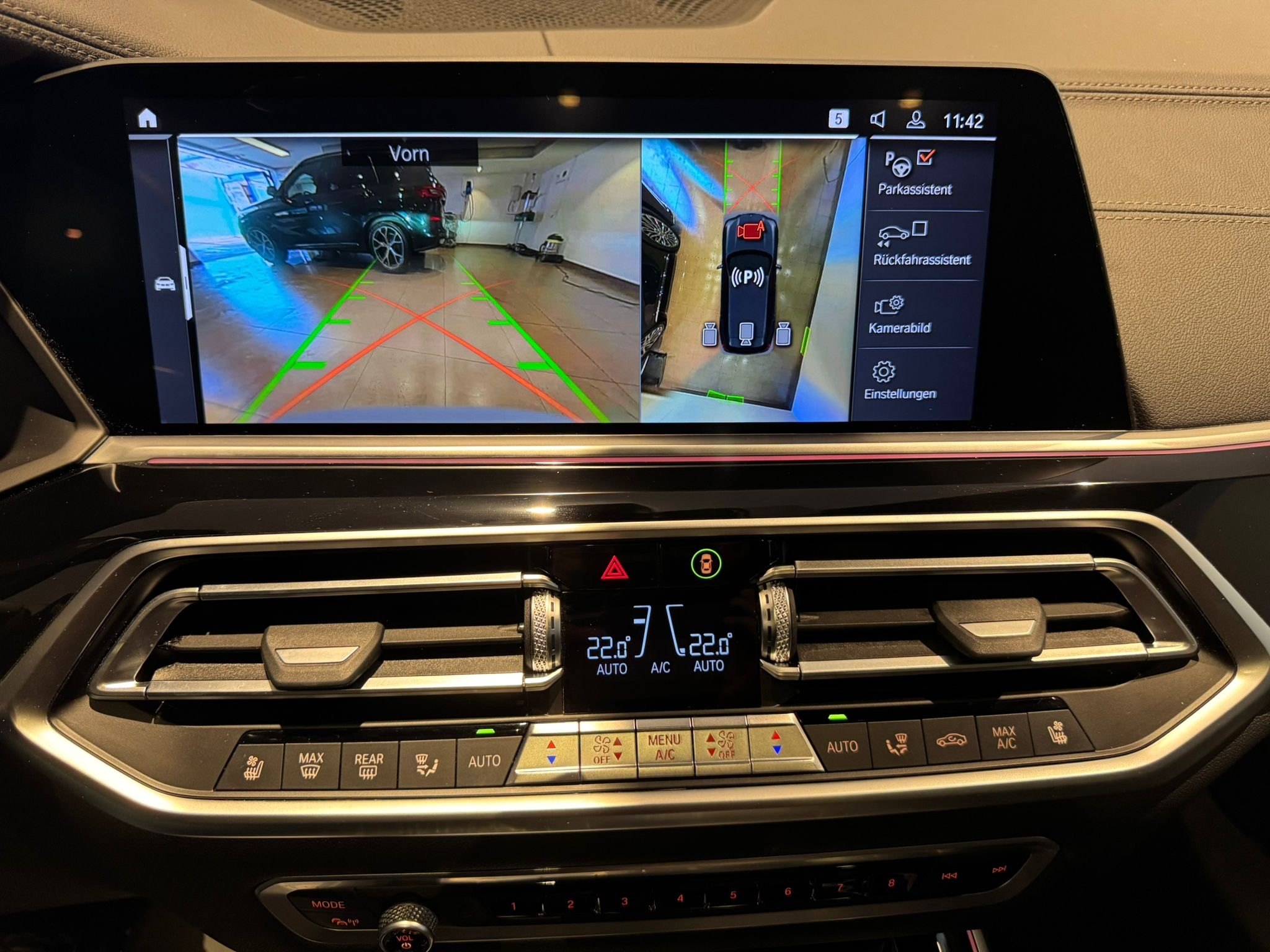 listing desktop thumbnail image 18