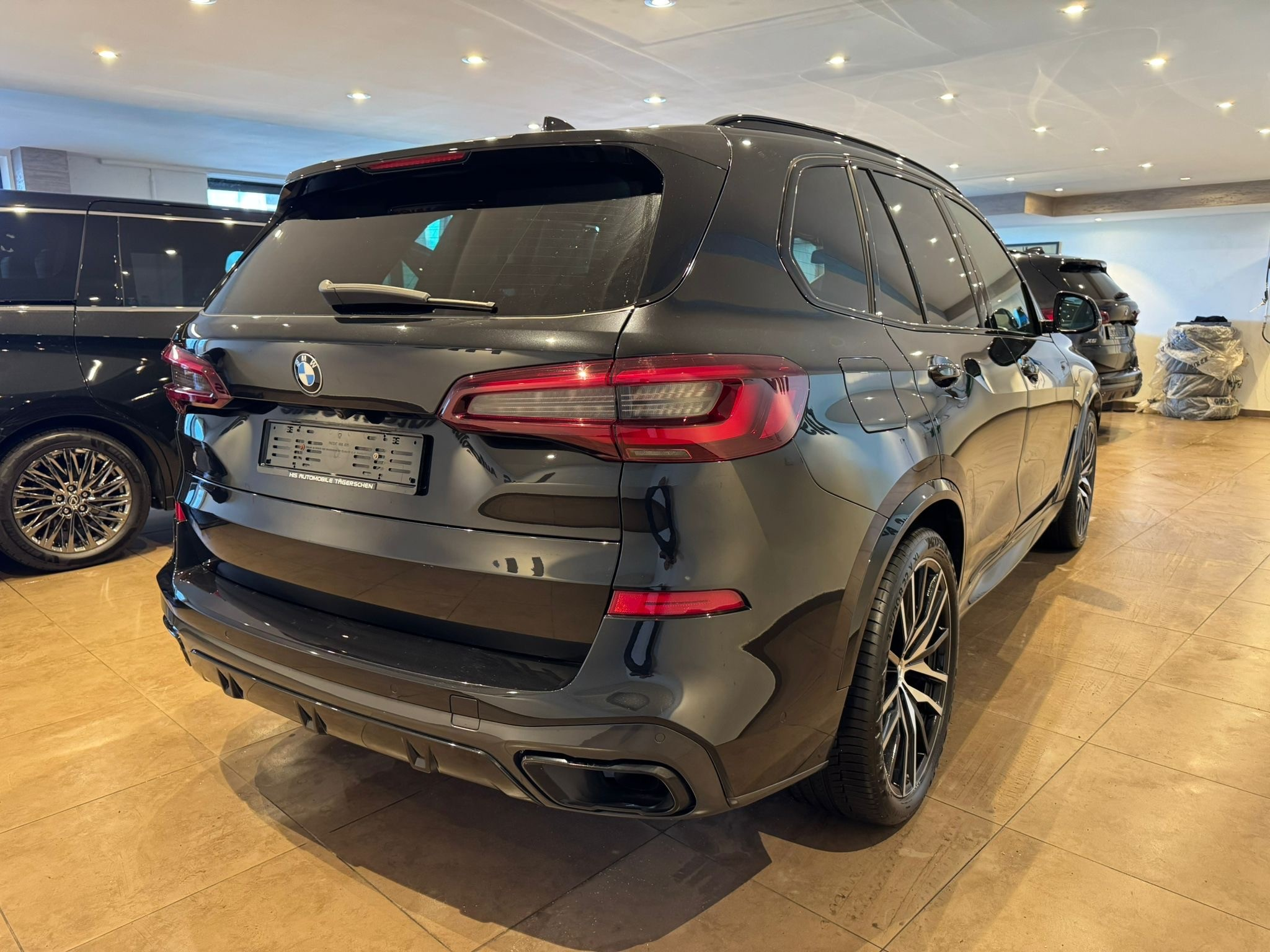 listing desktop thumbnail image 6