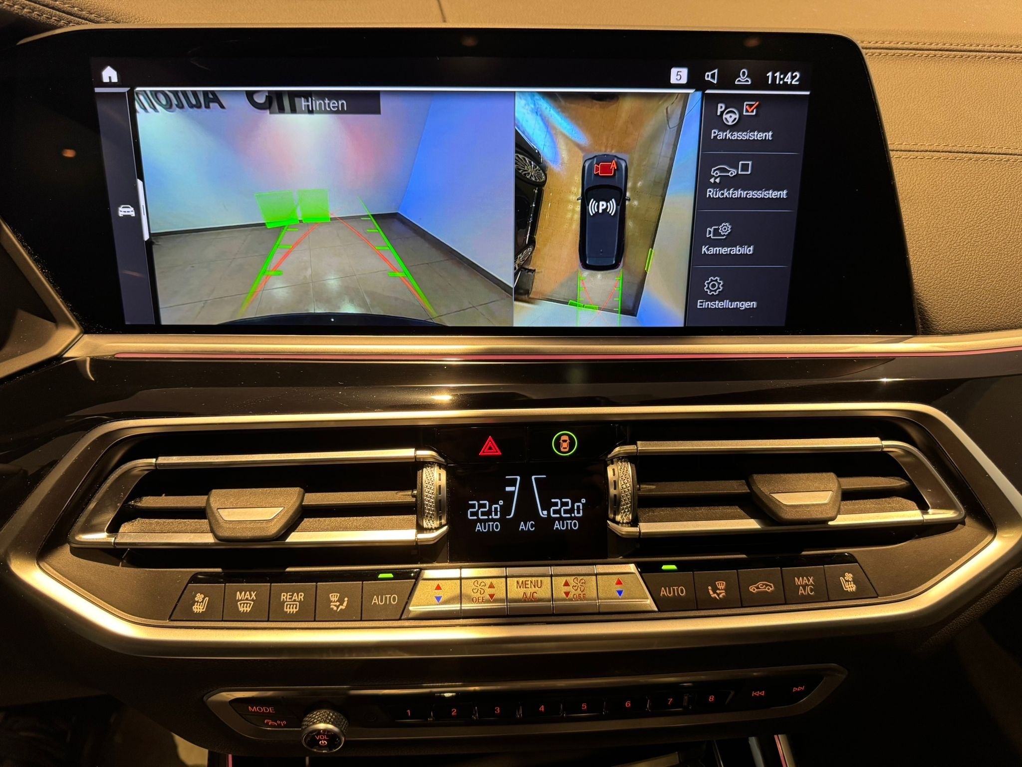 listing desktop thumbnail image 19