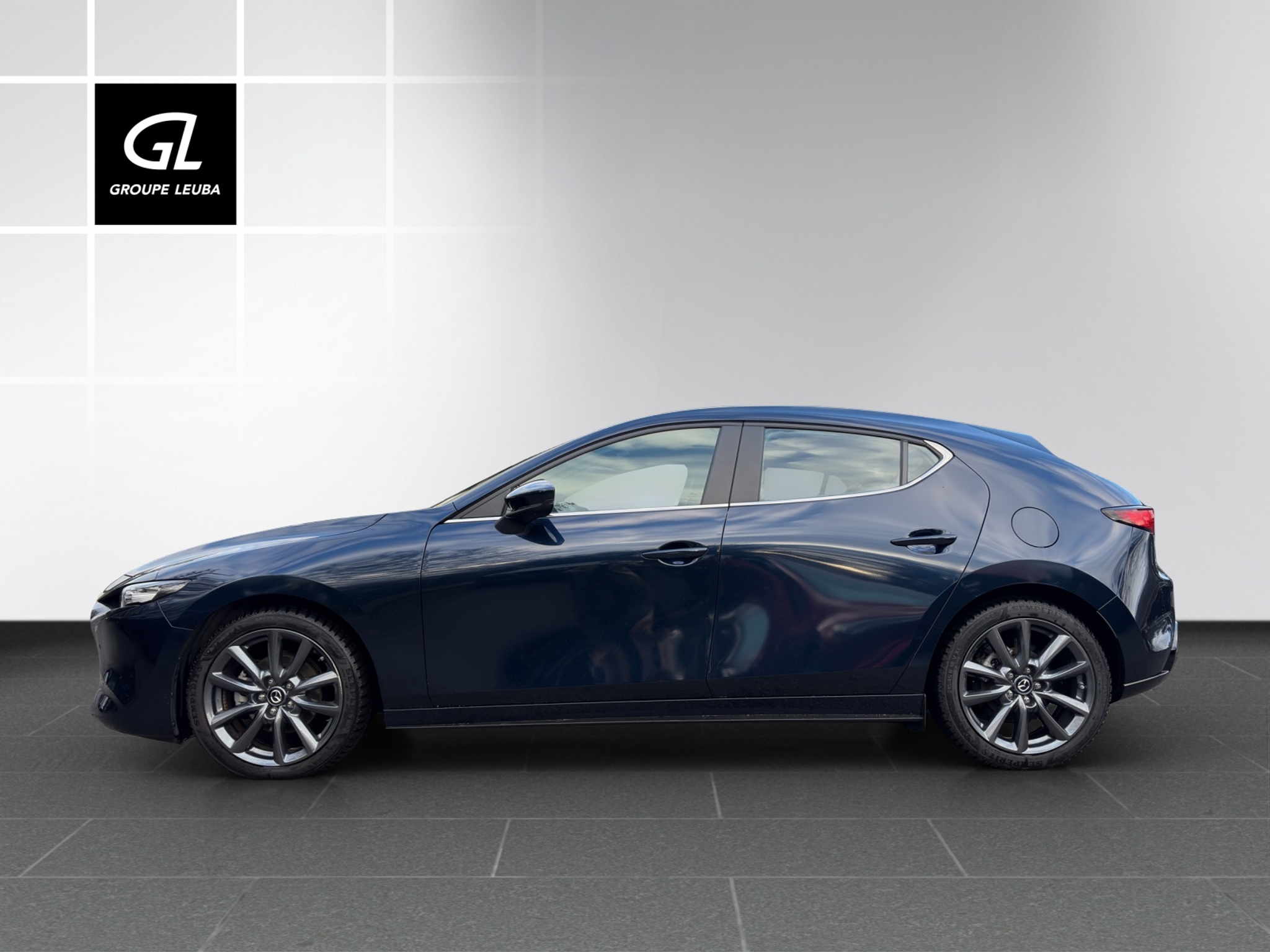 listing desktop thumbnail image 2