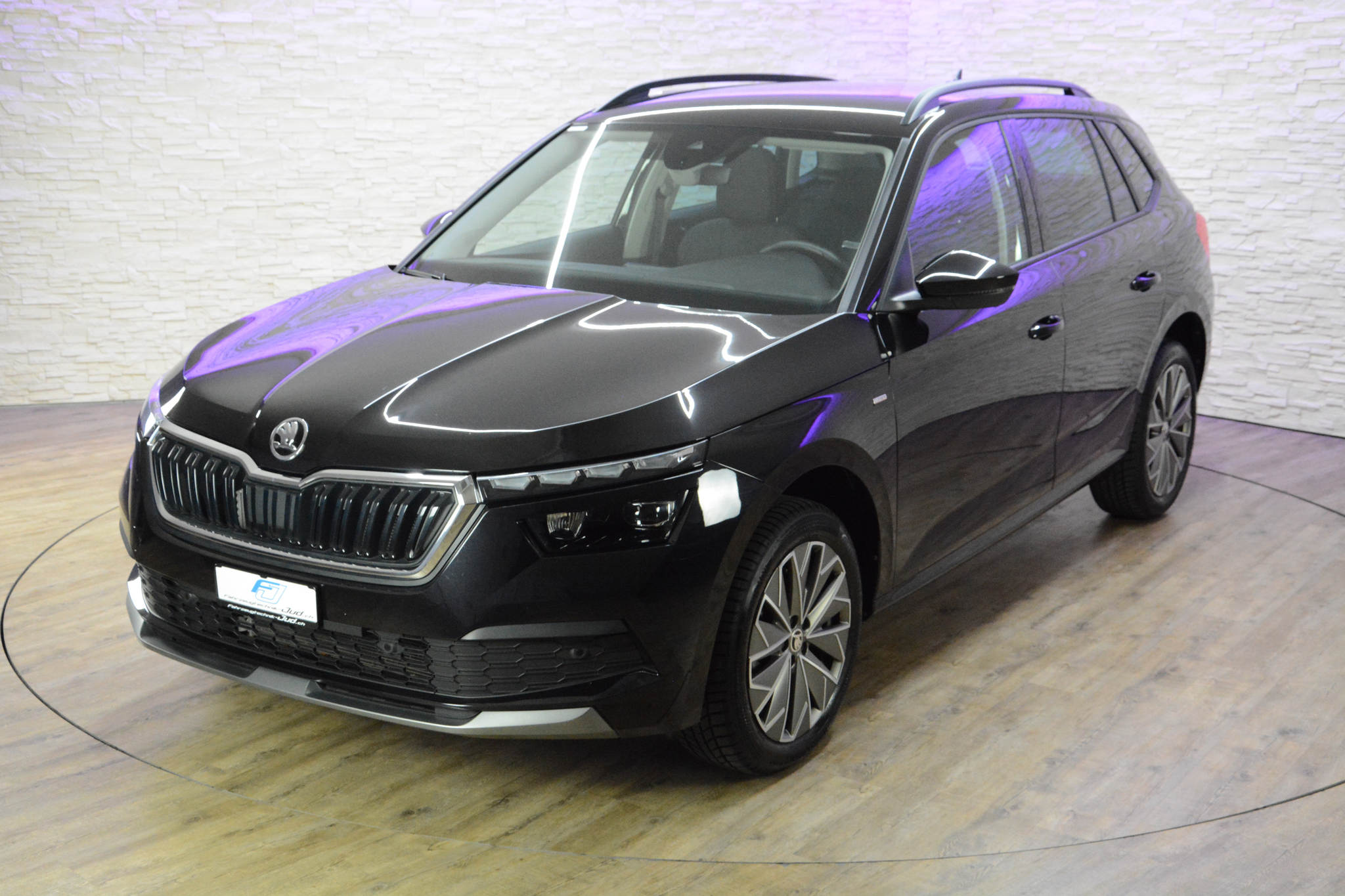 listing desktop thumbnail image 6