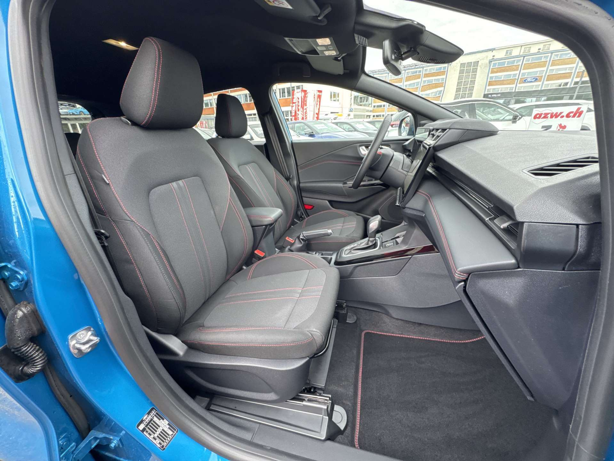 listing desktop thumbnail image 12