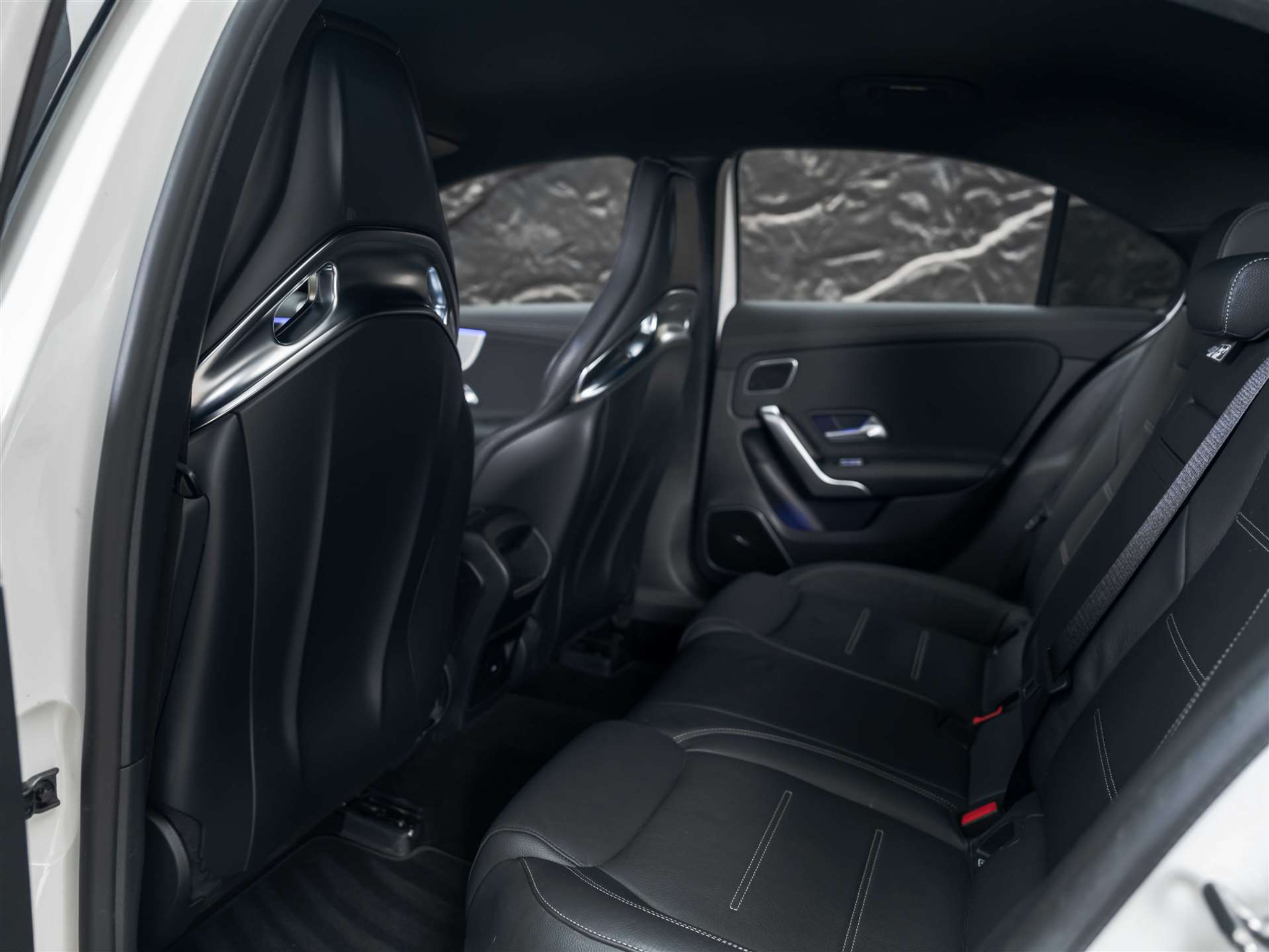 listing desktop thumbnail image 11