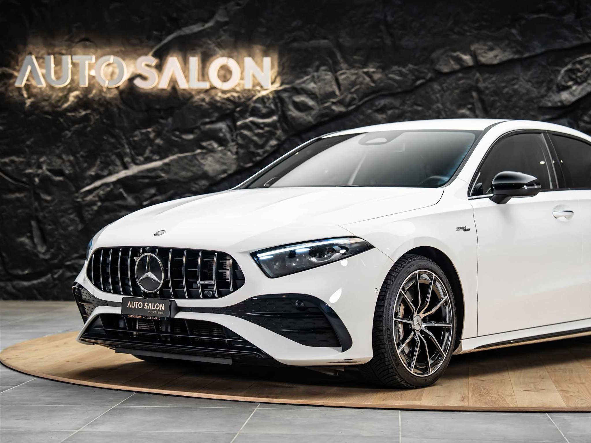 listing desktop thumbnail image 15