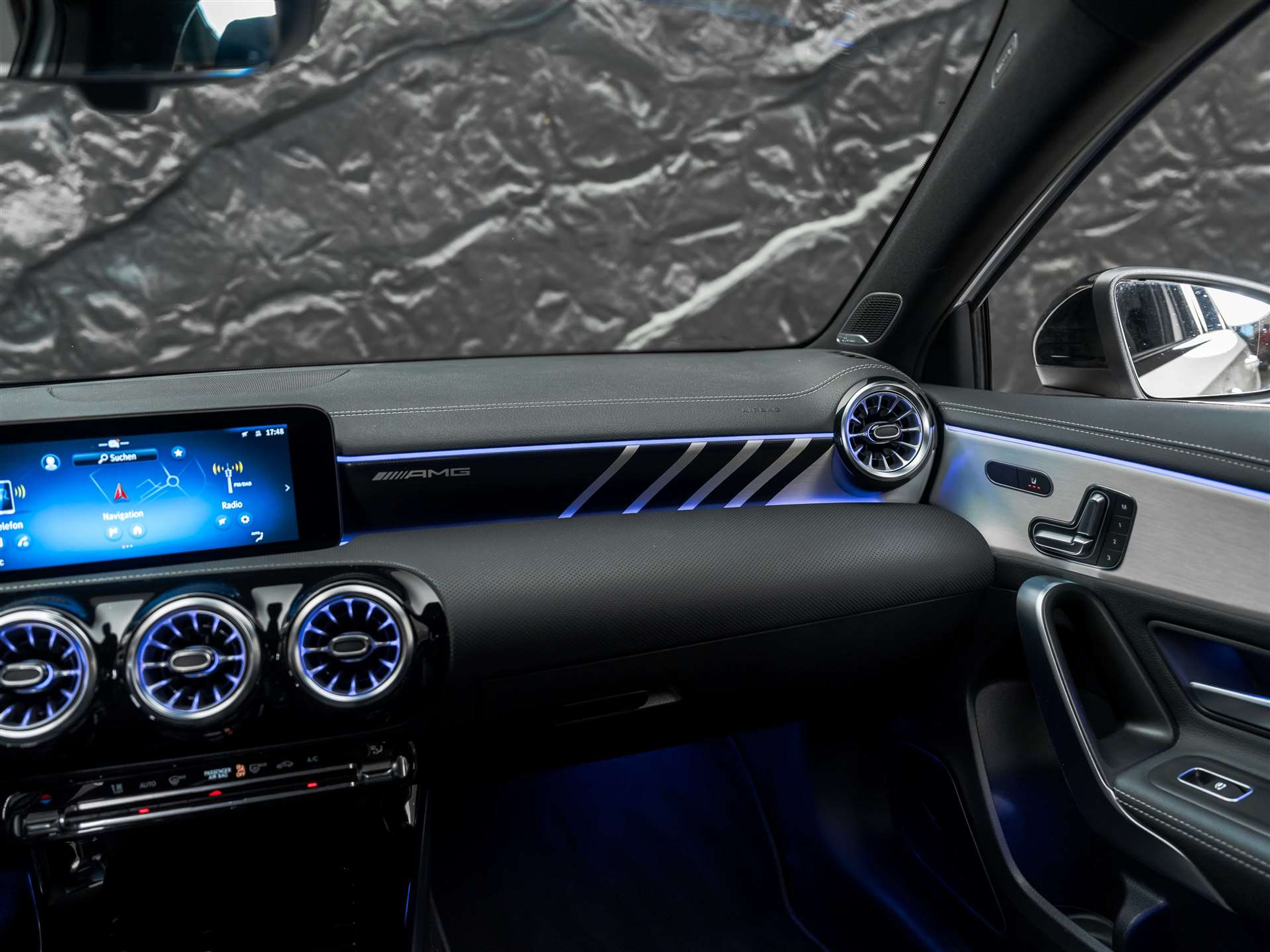 listing desktop thumbnail image 32