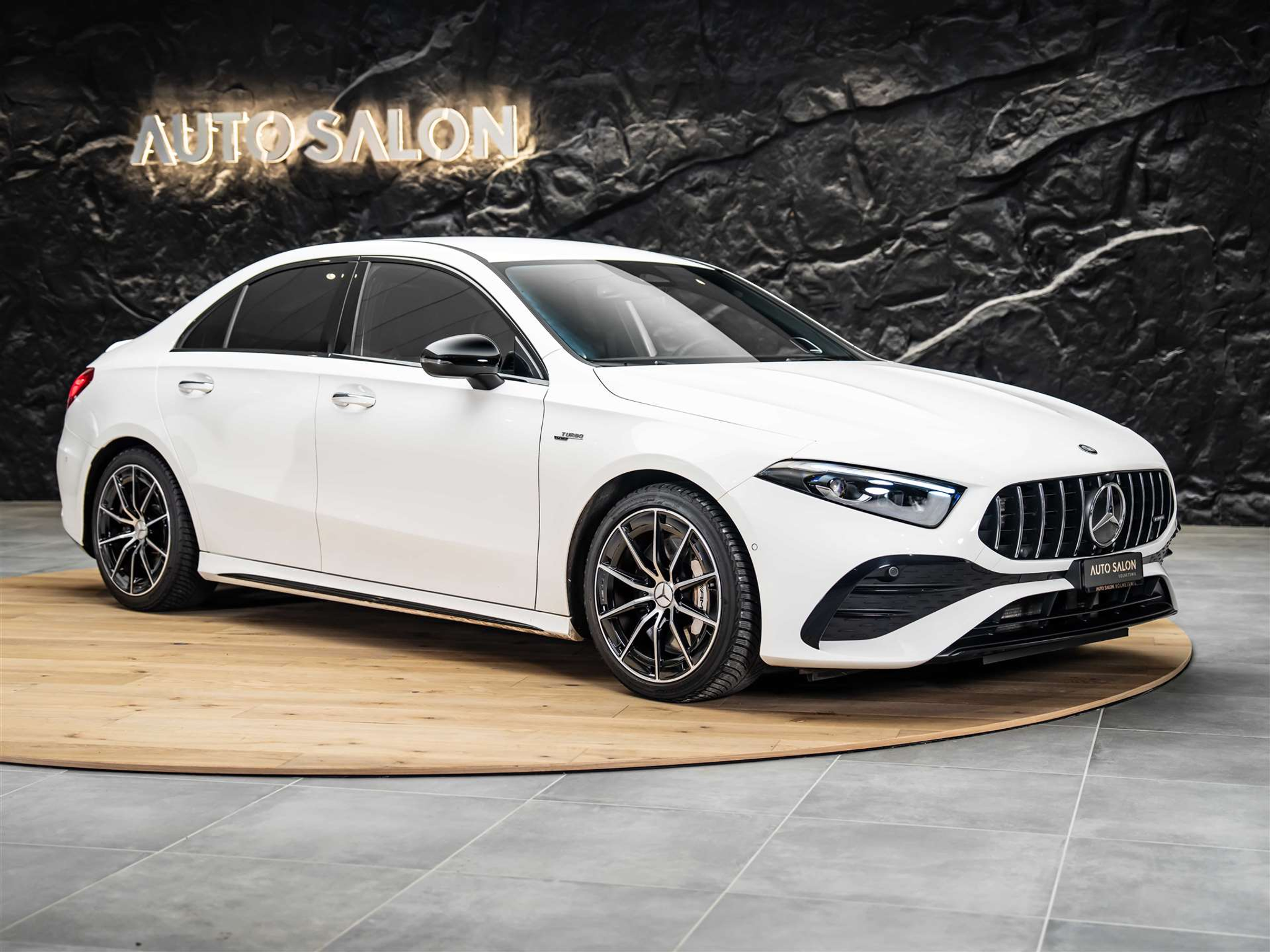 listing desktop thumbnail image 5