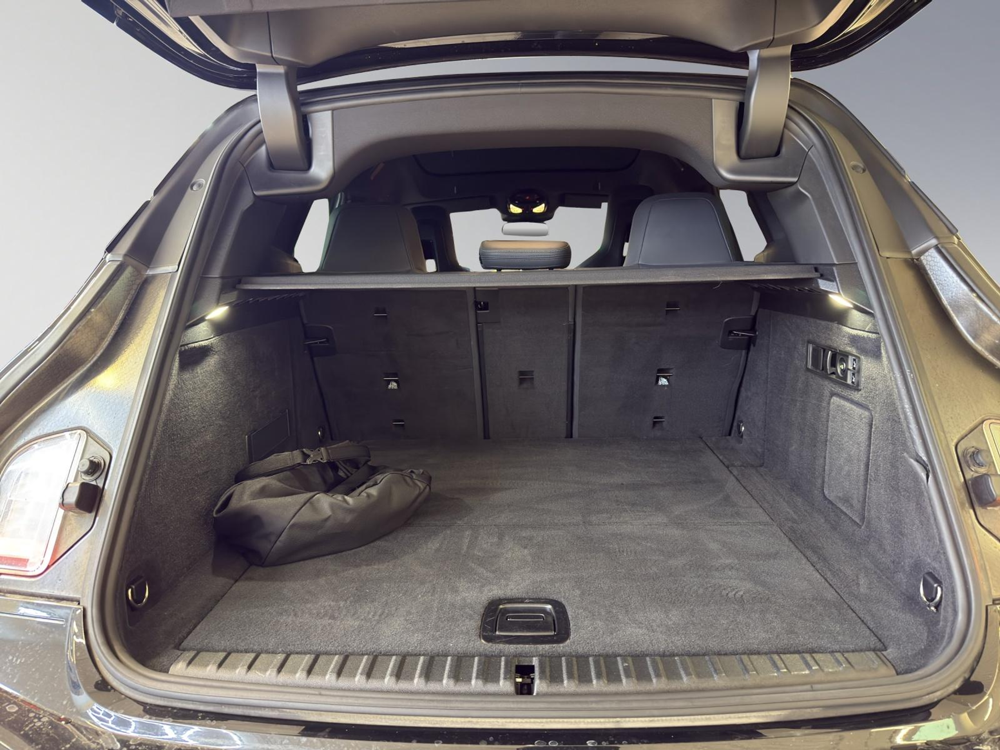 listing desktop thumbnail image 17