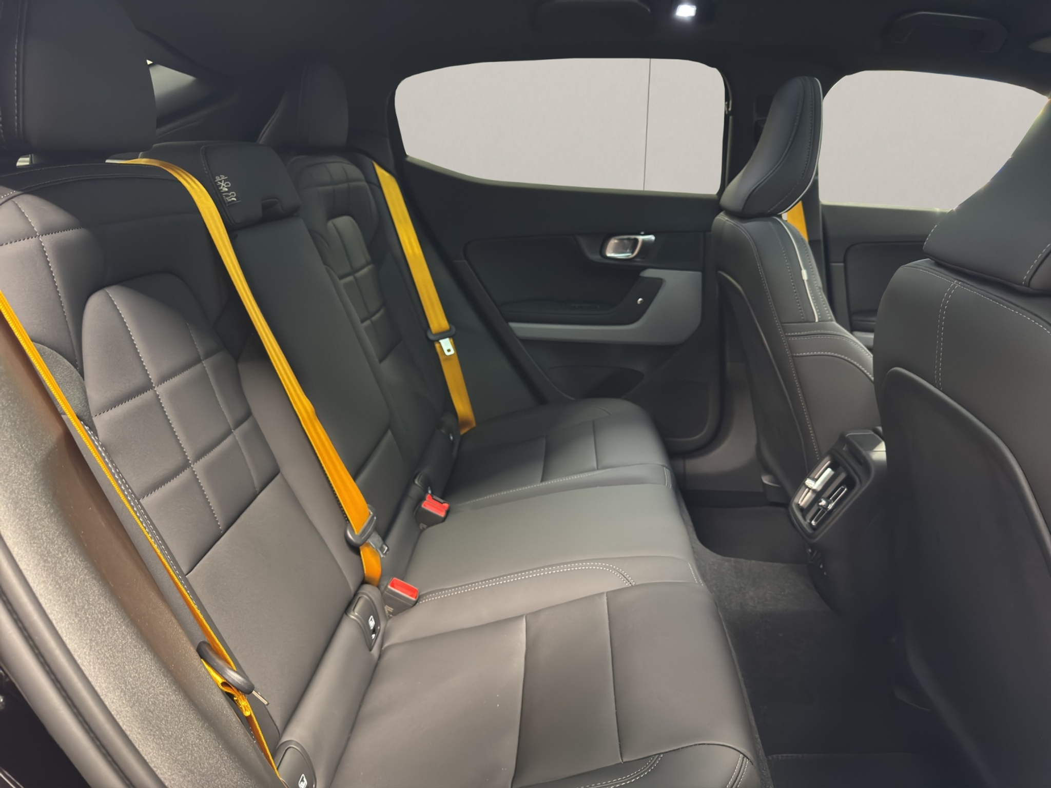 listing desktop thumbnail image 12