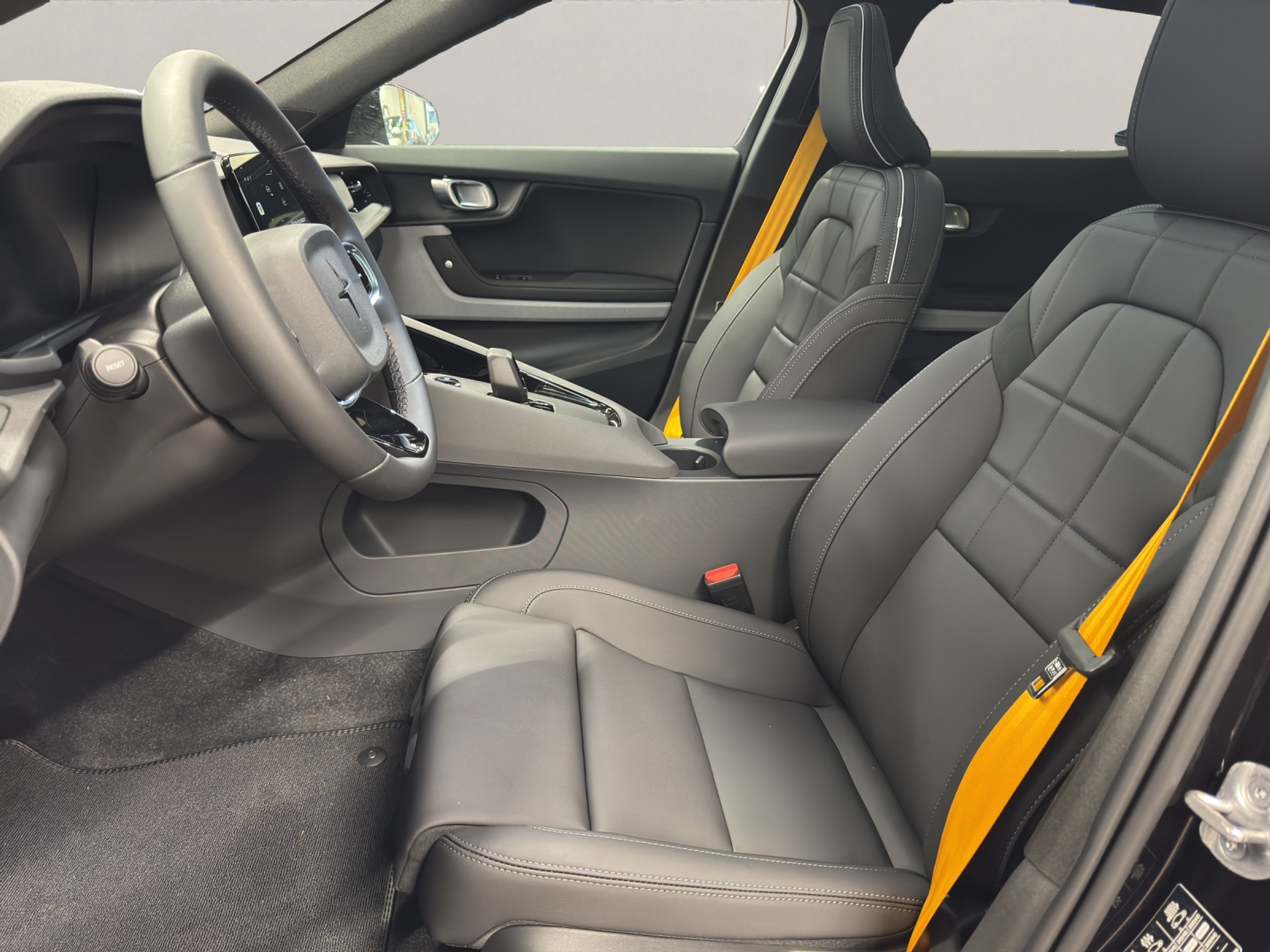 listing desktop thumbnail image 14