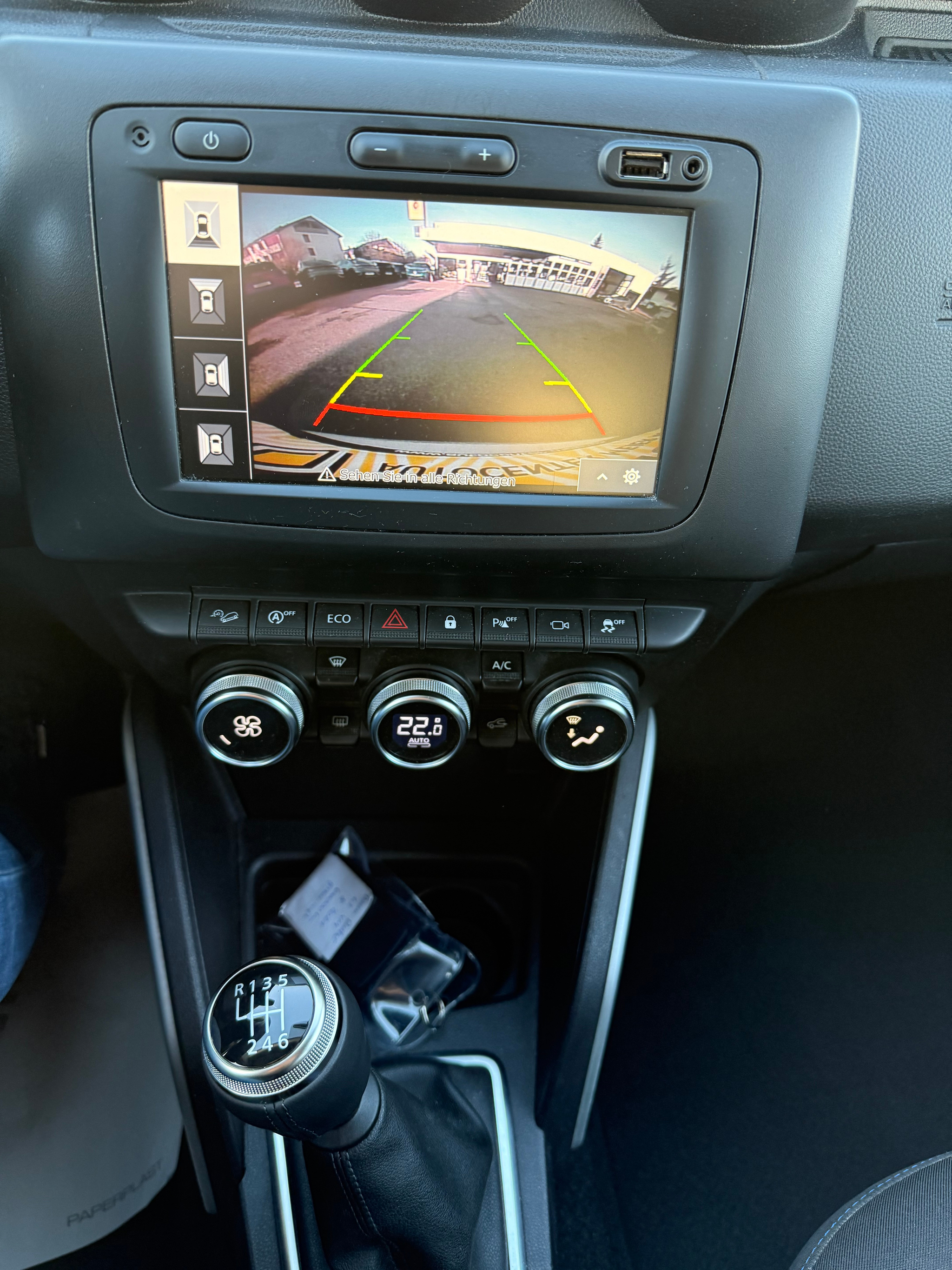 listing desktop thumbnail image 12