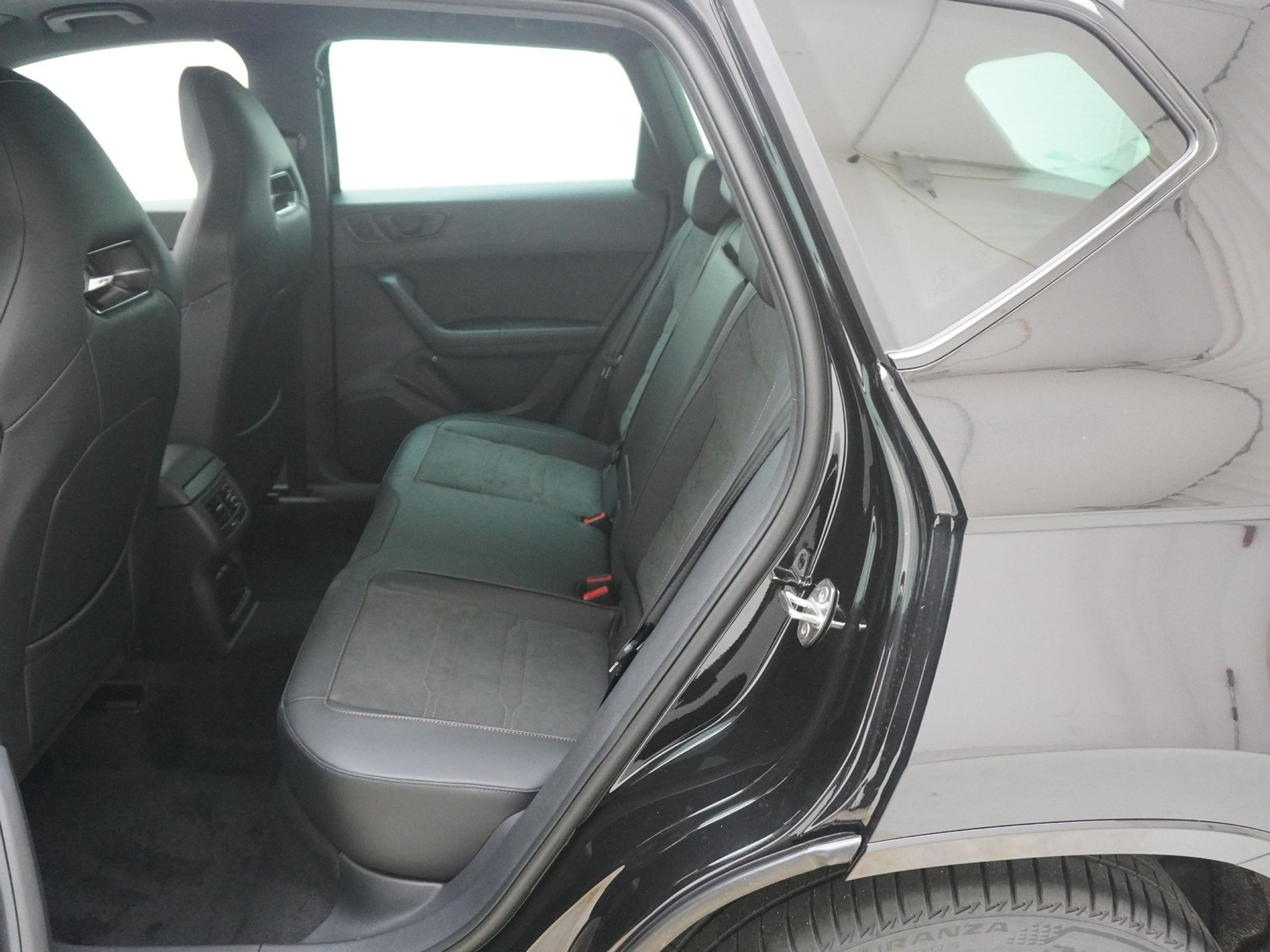 listing desktop thumbnail image 13