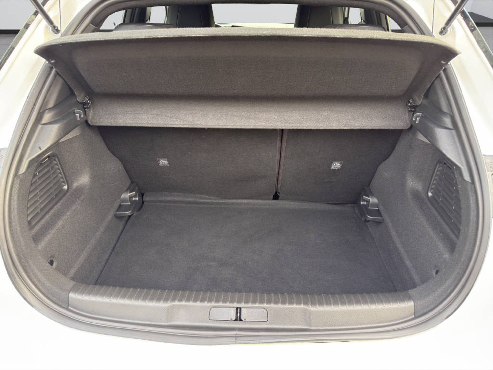 listing desktop thumbnail image 14