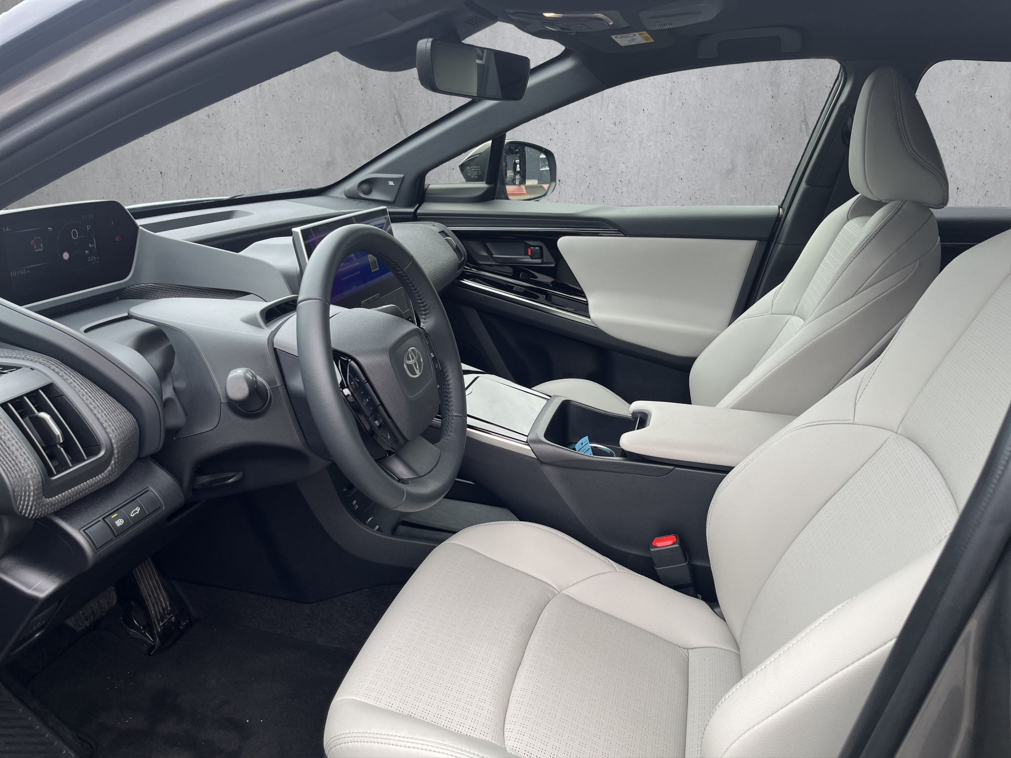 listing desktop thumbnail image 6