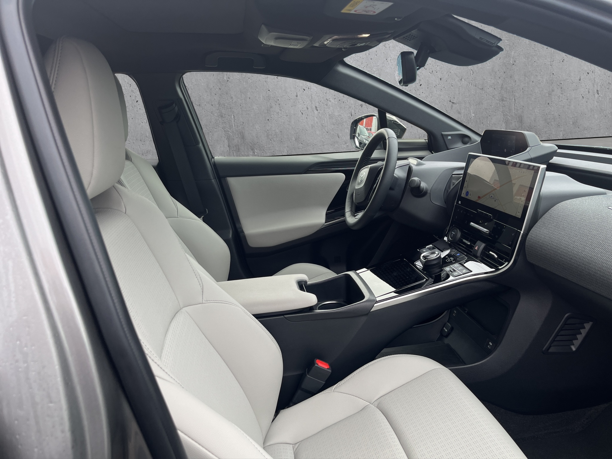 listing desktop thumbnail image 10