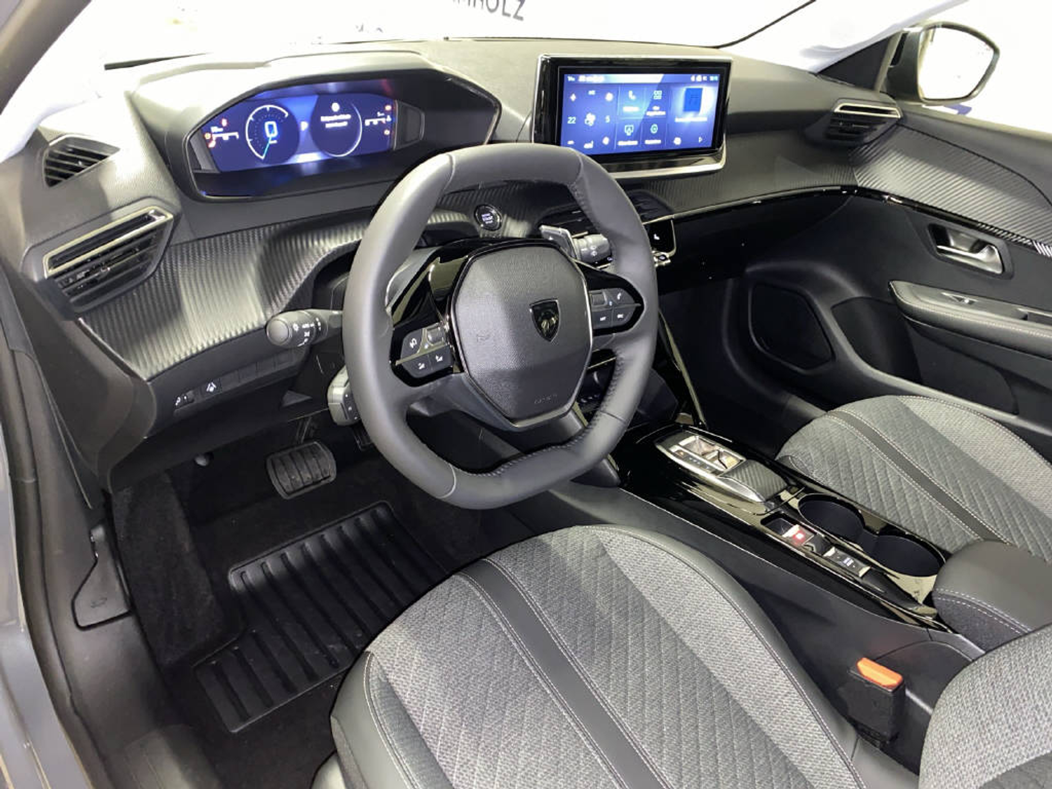 listing desktop thumbnail image 15