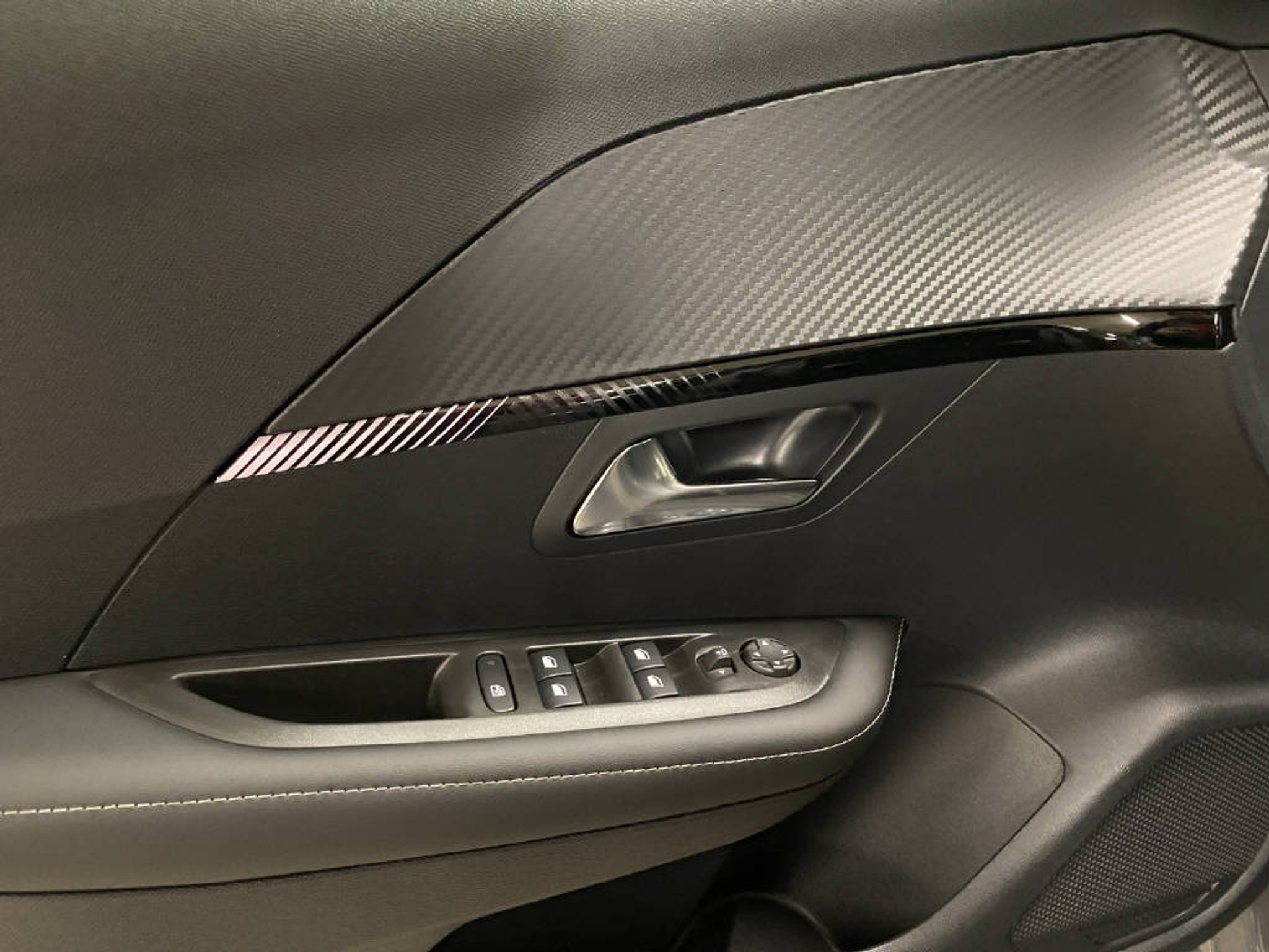 listing desktop thumbnail image 11