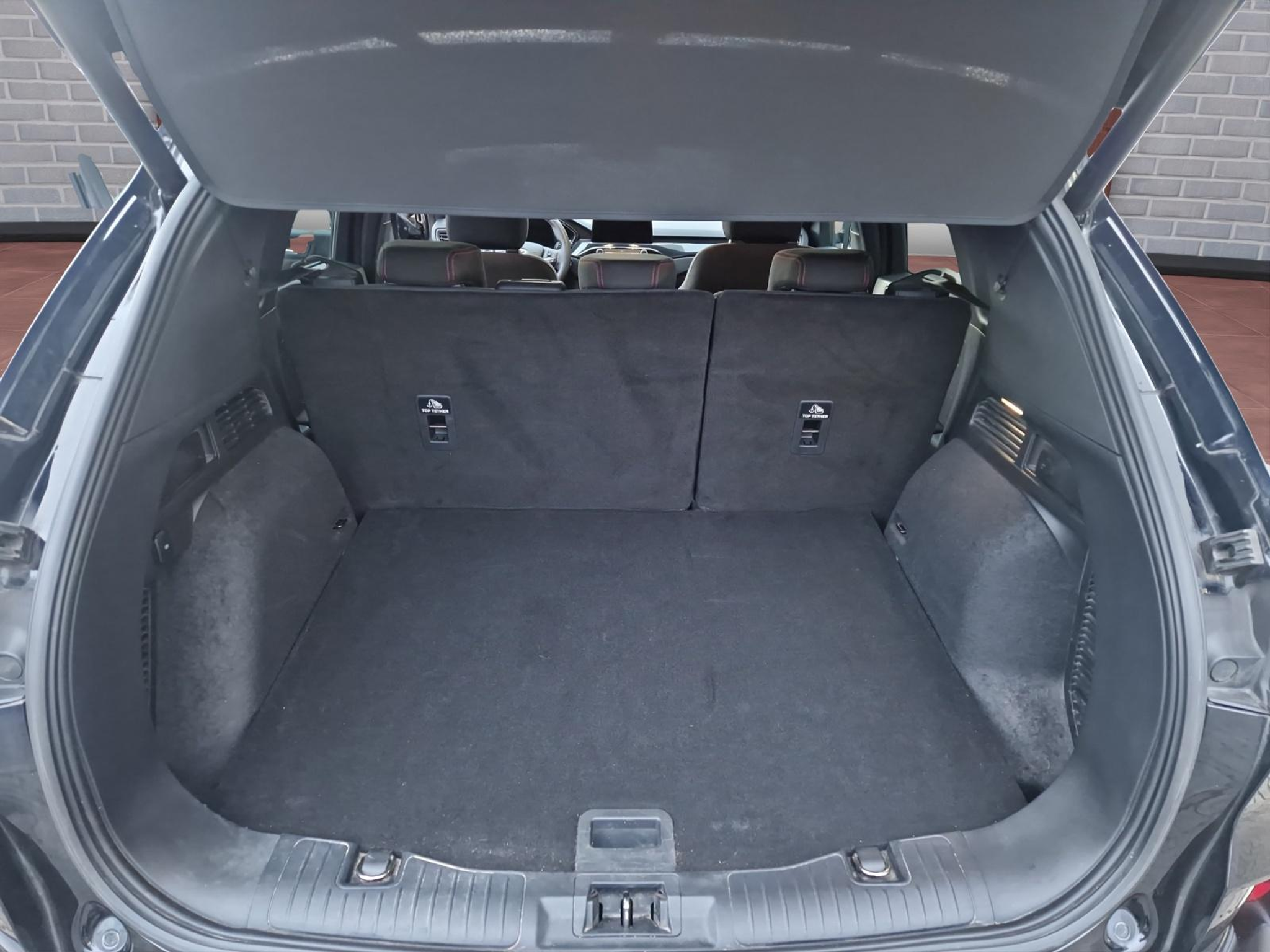 listing desktop thumbnail image 10