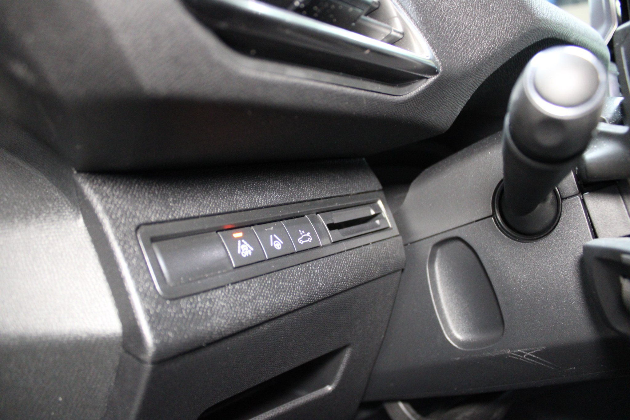 listing desktop thumbnail image 24