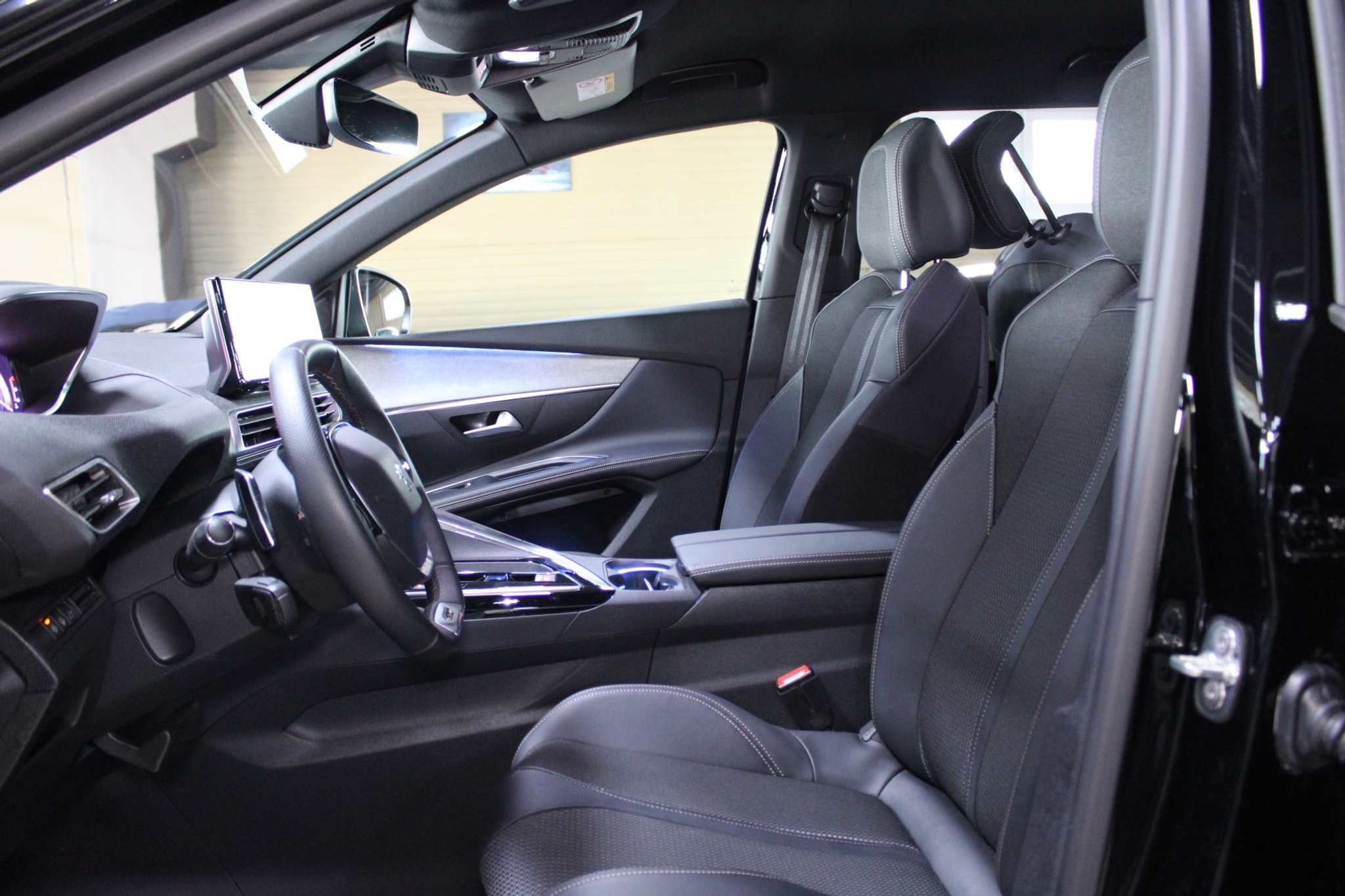 listing desktop thumbnail image 12