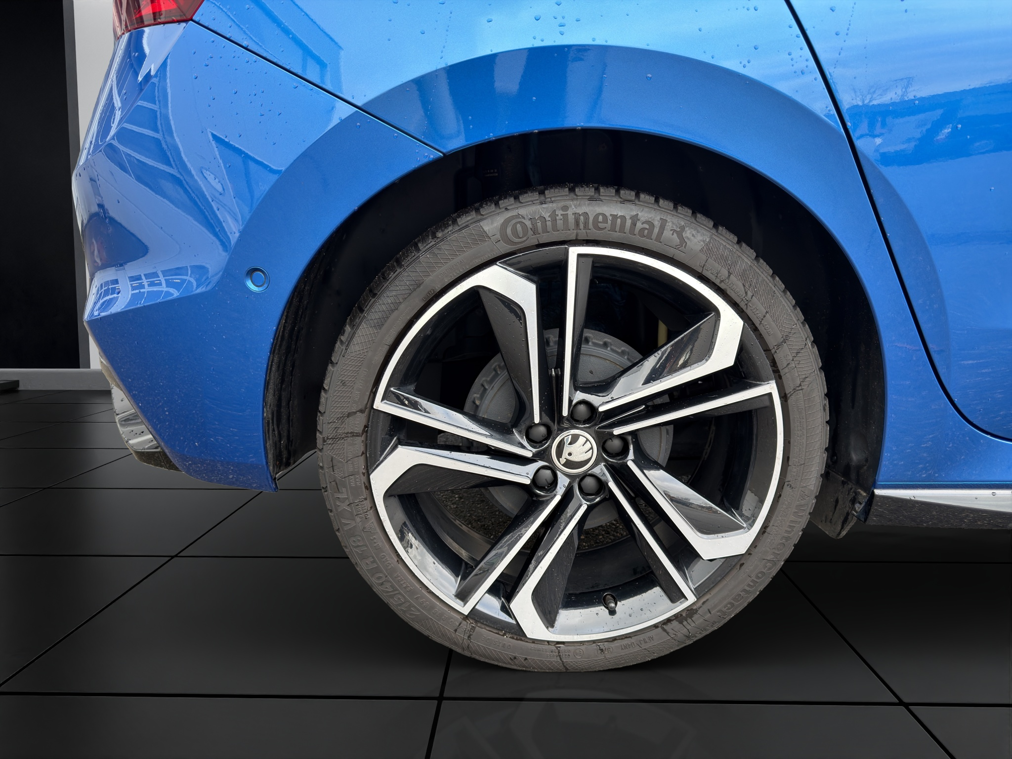 listing desktop thumbnail image 23