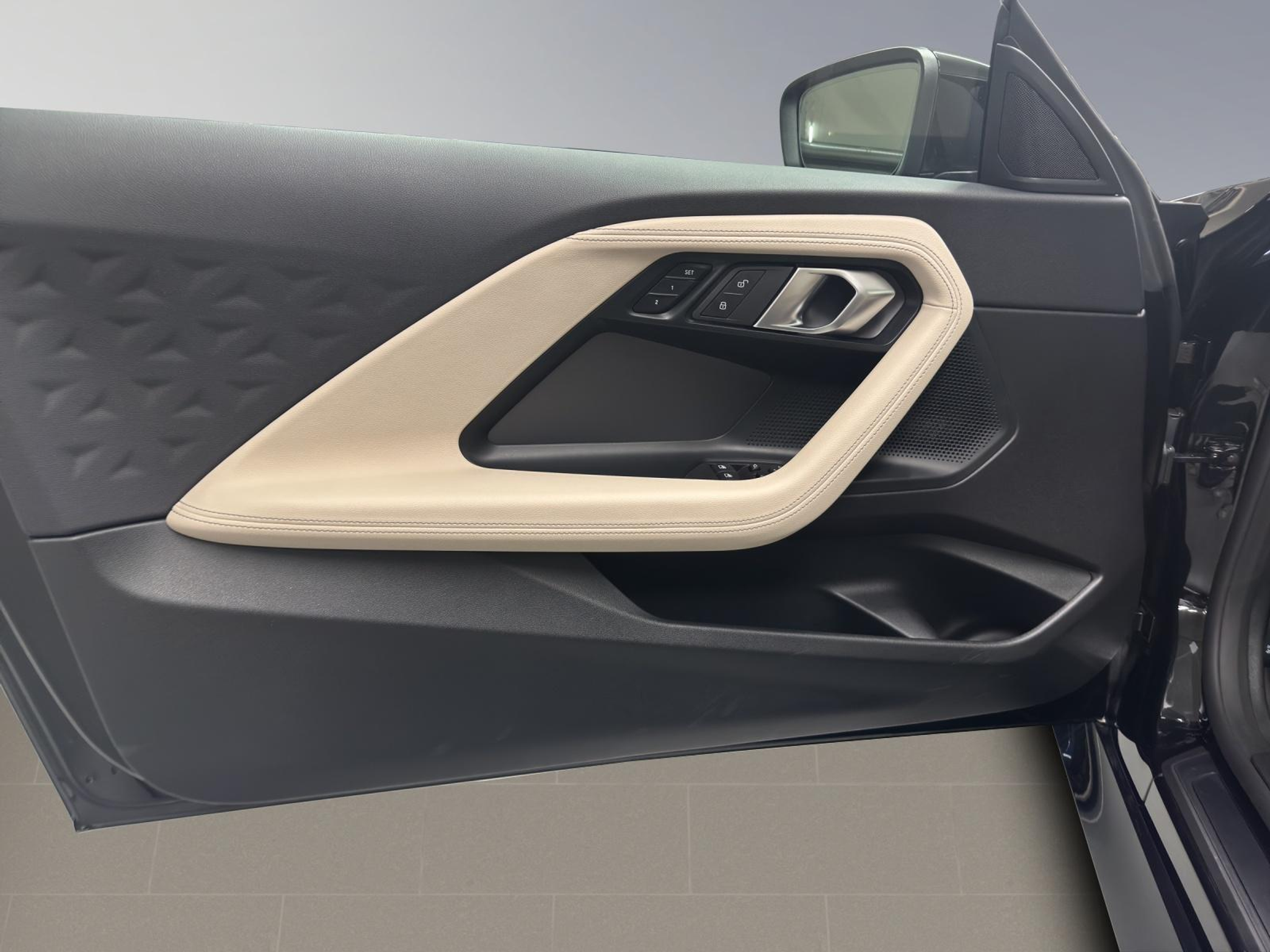 listing desktop thumbnail image 12