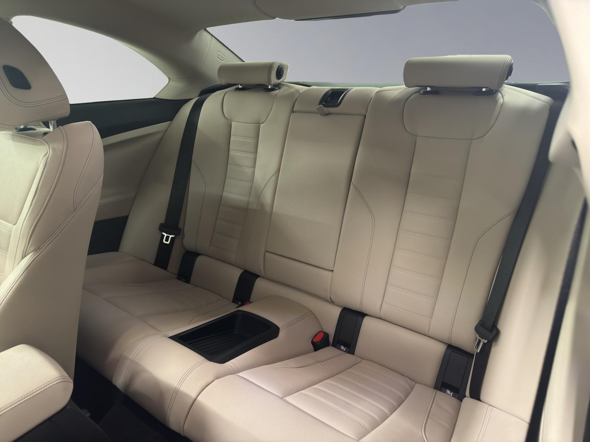 listing desktop thumbnail image 11