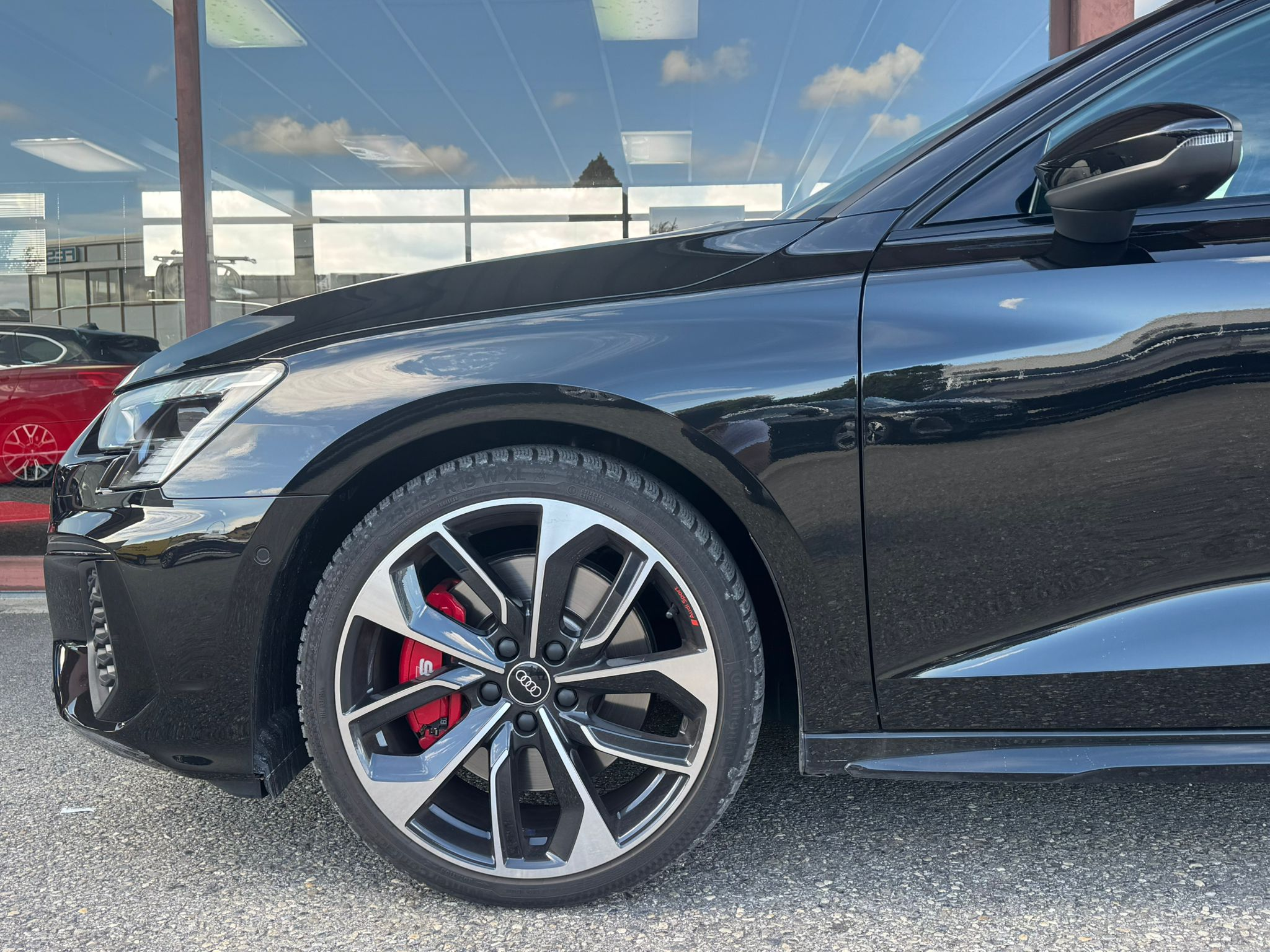 listing desktop thumbnail image 5