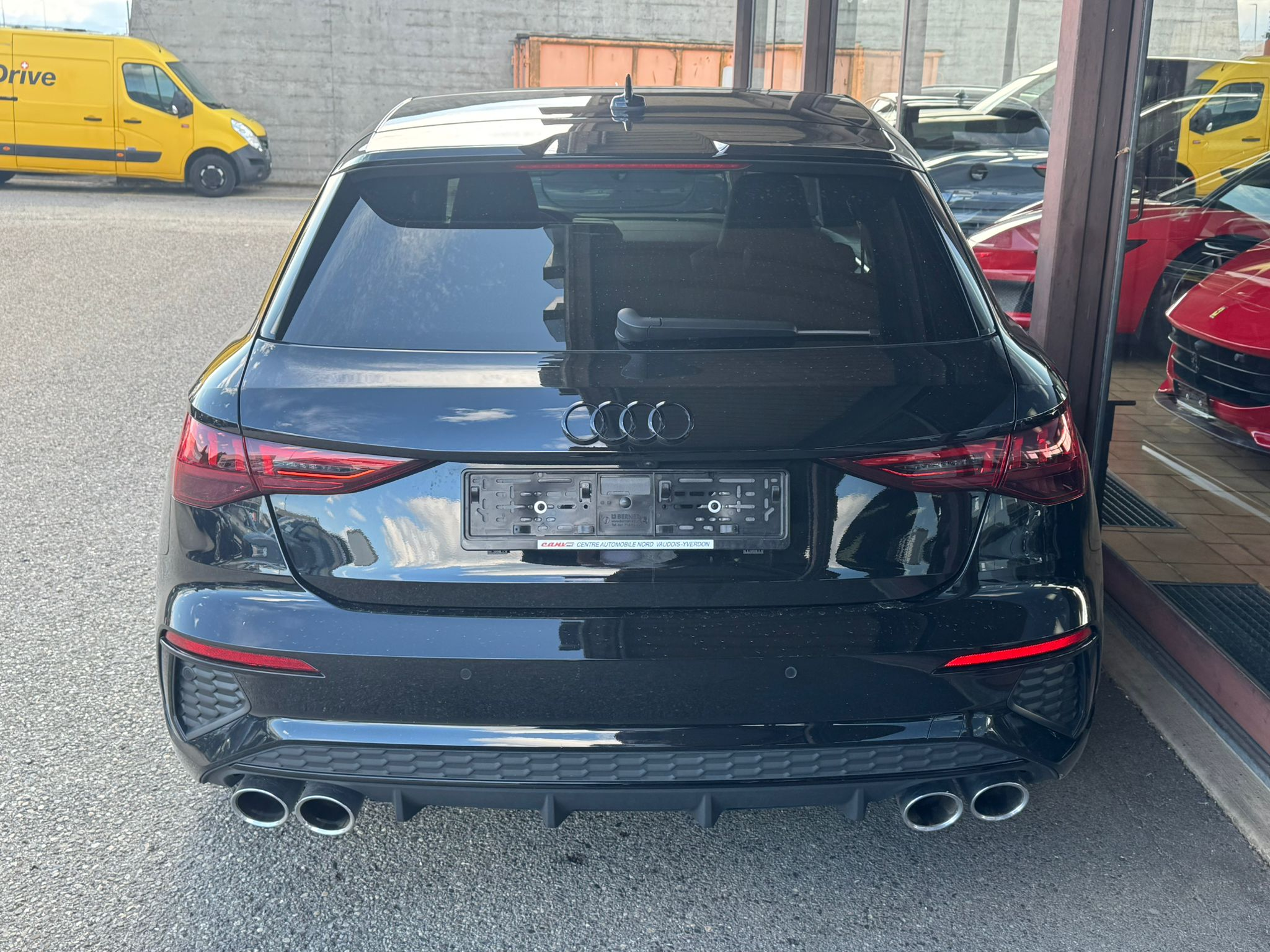 listing desktop thumbnail image 4