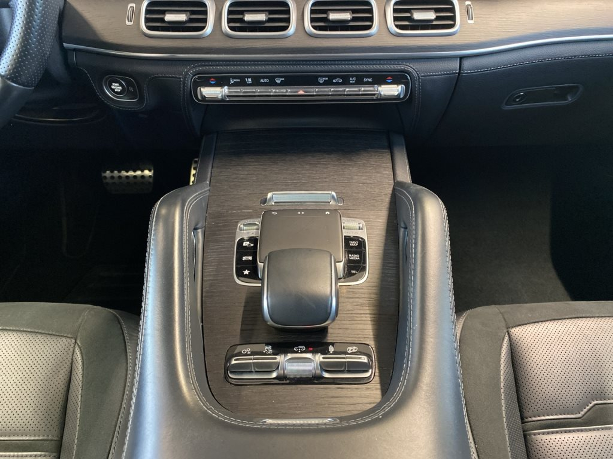 listing desktop thumbnail image 6