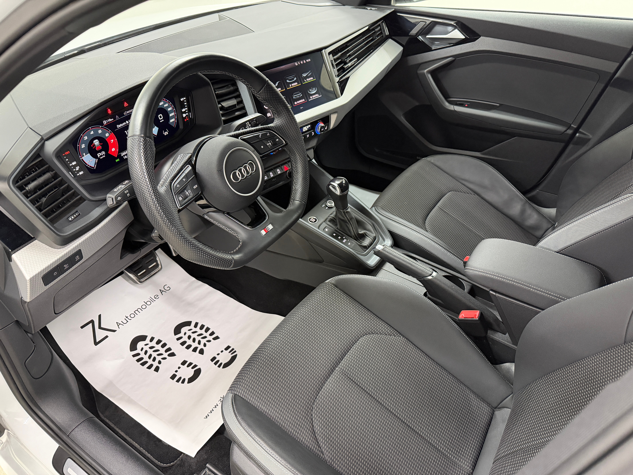 listing desktop thumbnail image 6