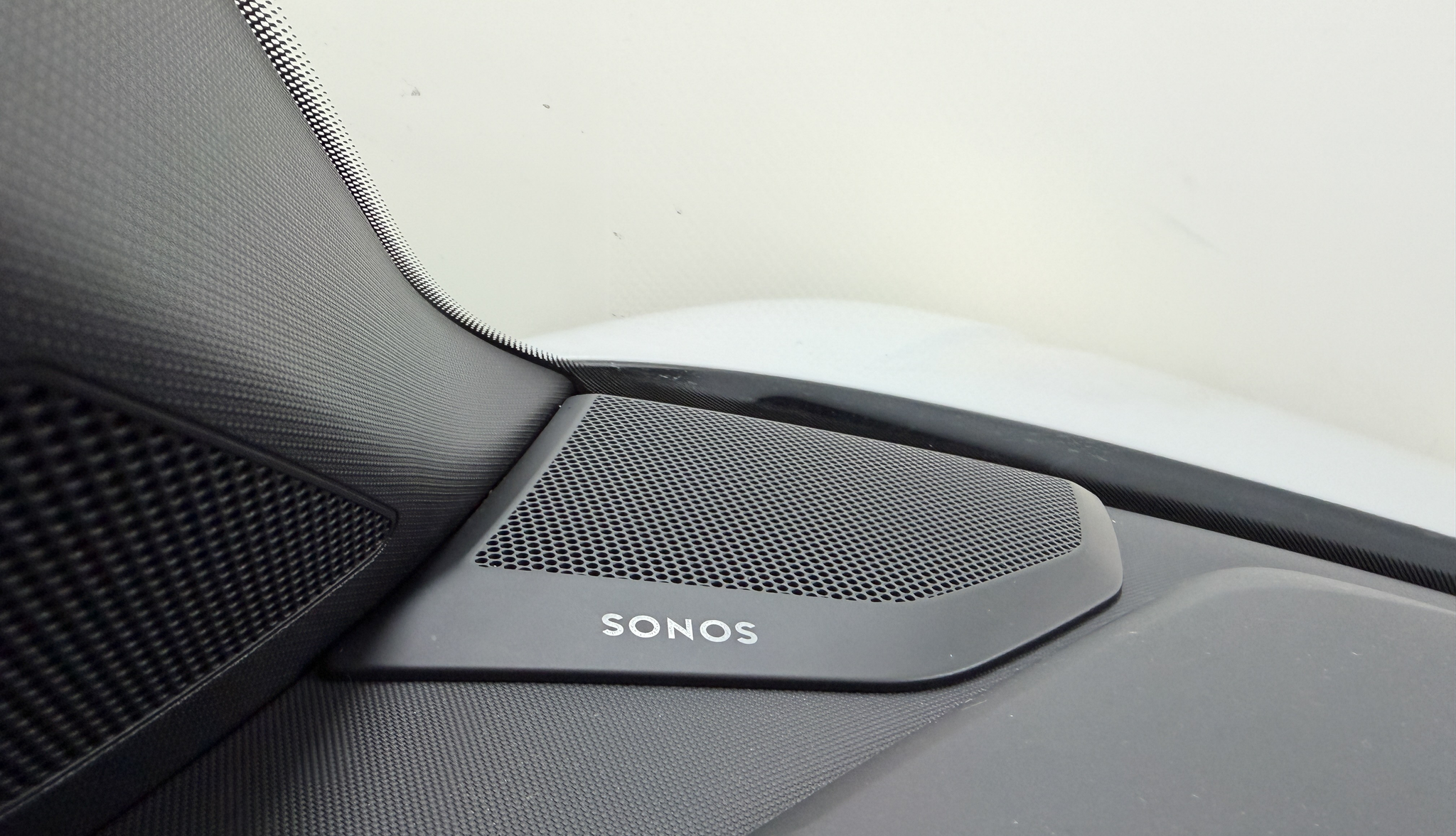 listing desktop thumbnail image 12