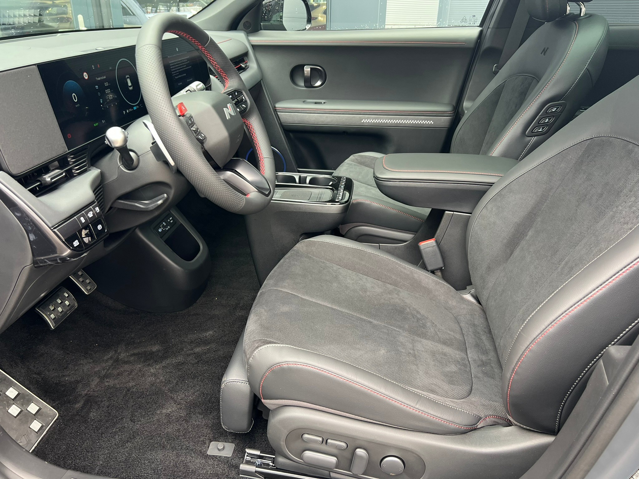 listing desktop thumbnail image 1