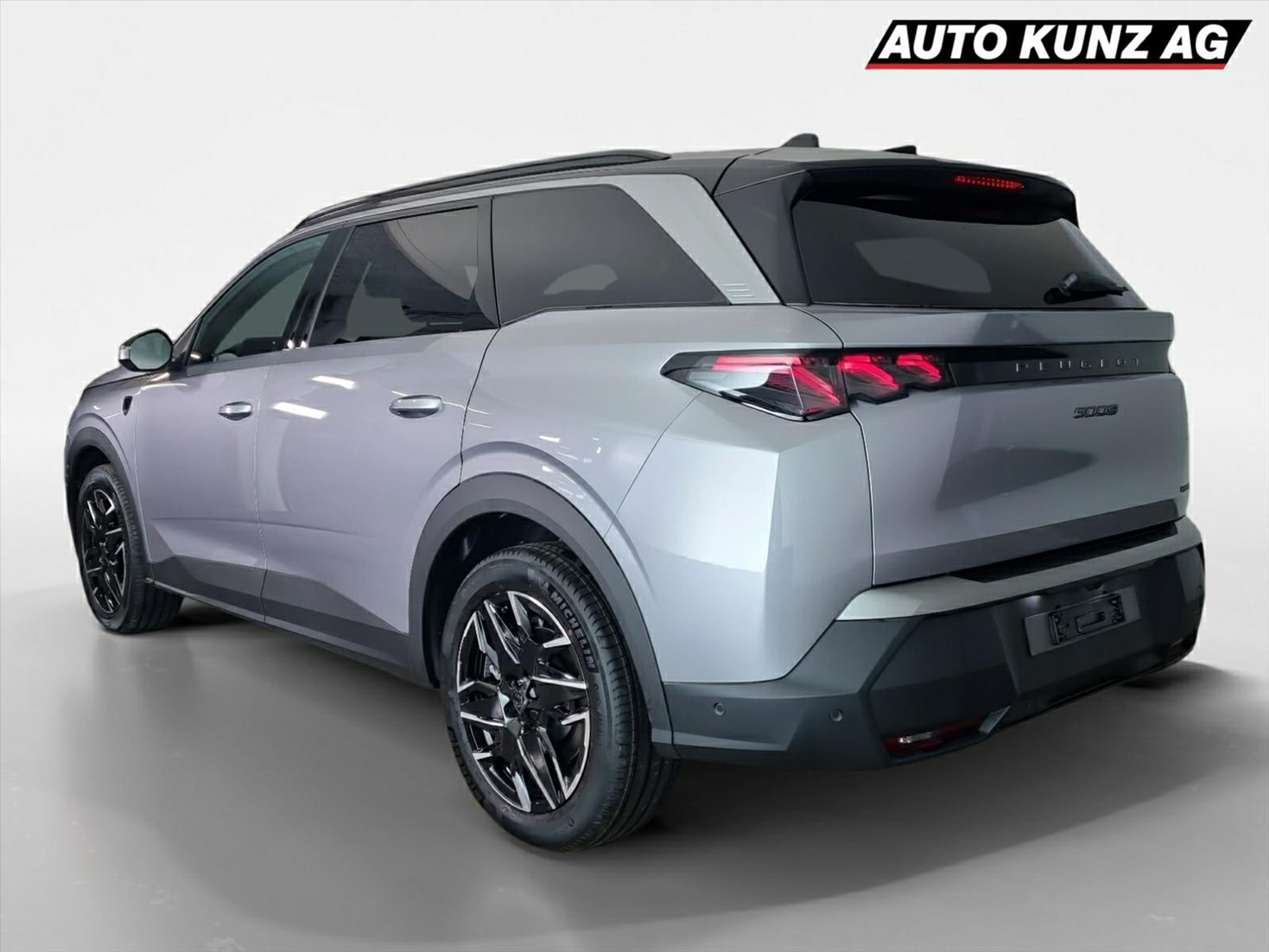 listing desktop thumbnail image 1