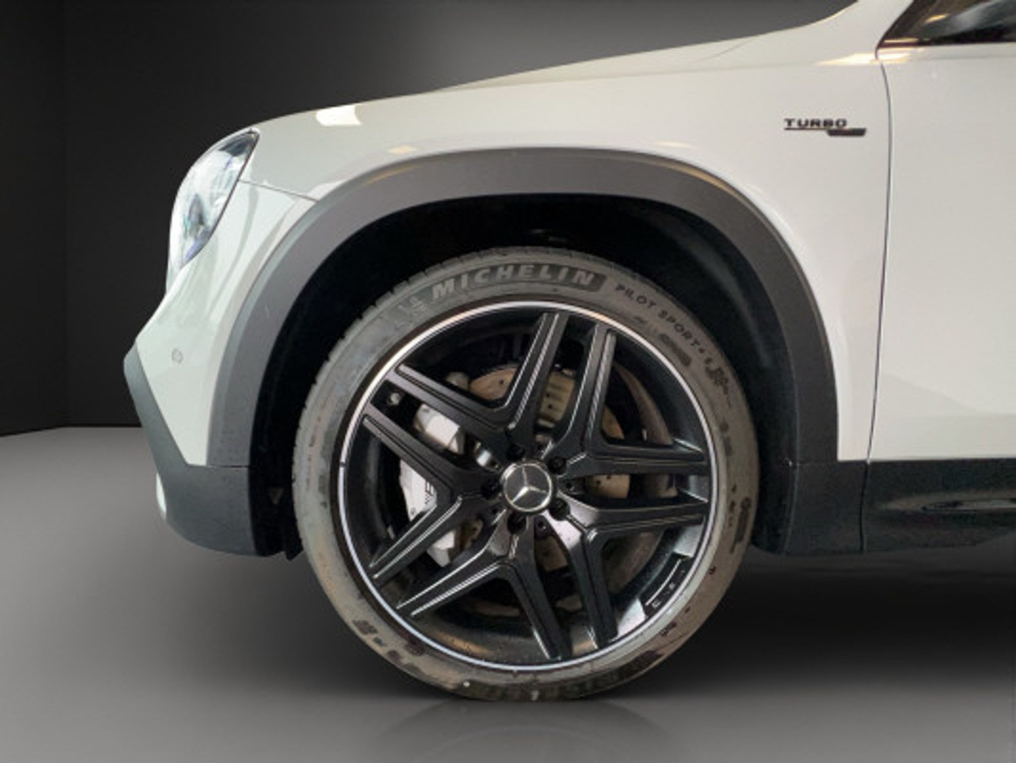 listing desktop thumbnail image 4